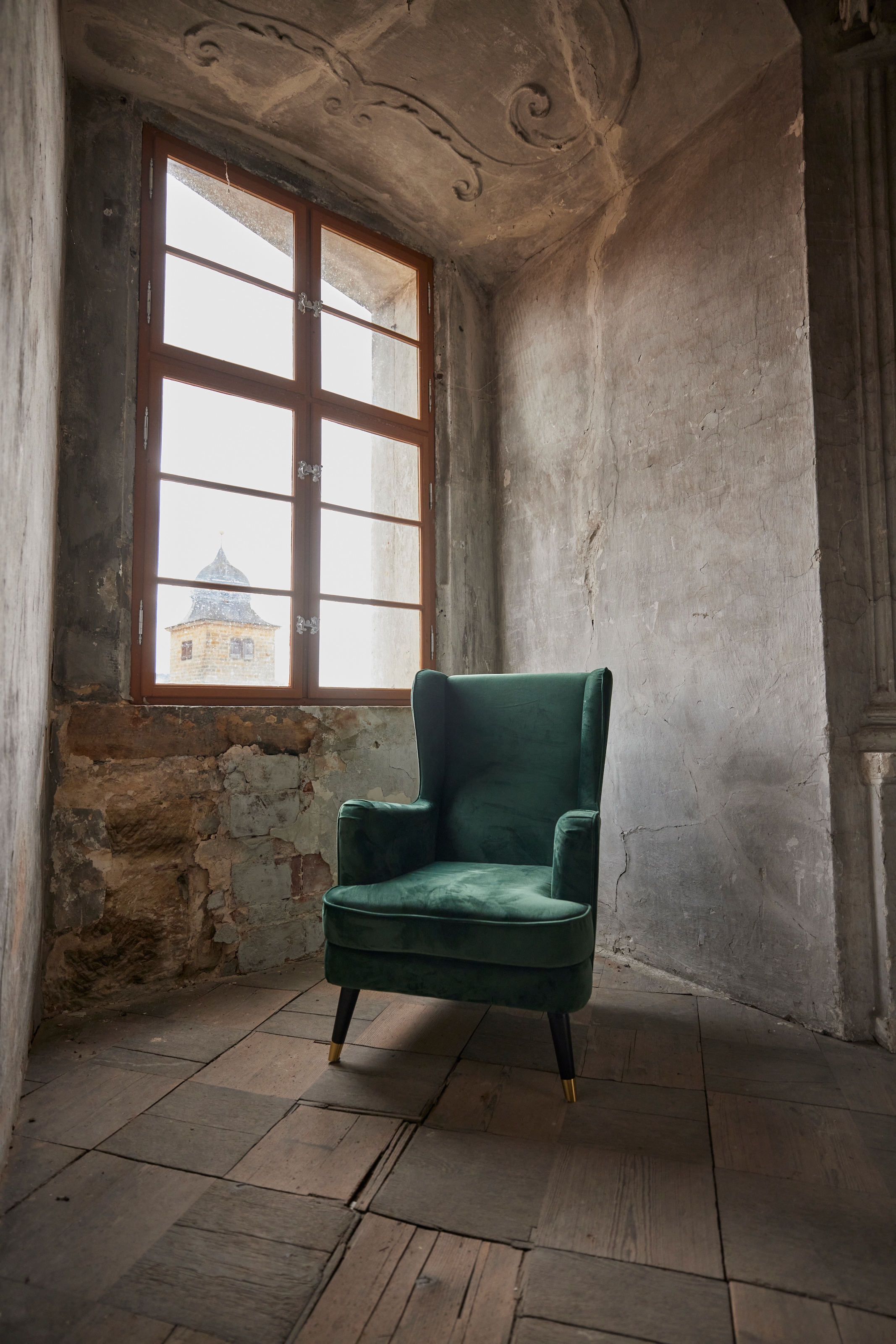 Home affaire Ohrensessel »ZILLER, TV-Sessel, frei im Raum stellbar, in Cord und Samtvelours,«, Holzfüsse mit dekorativen Metallhülsen, Traumhafter Relaxsessel