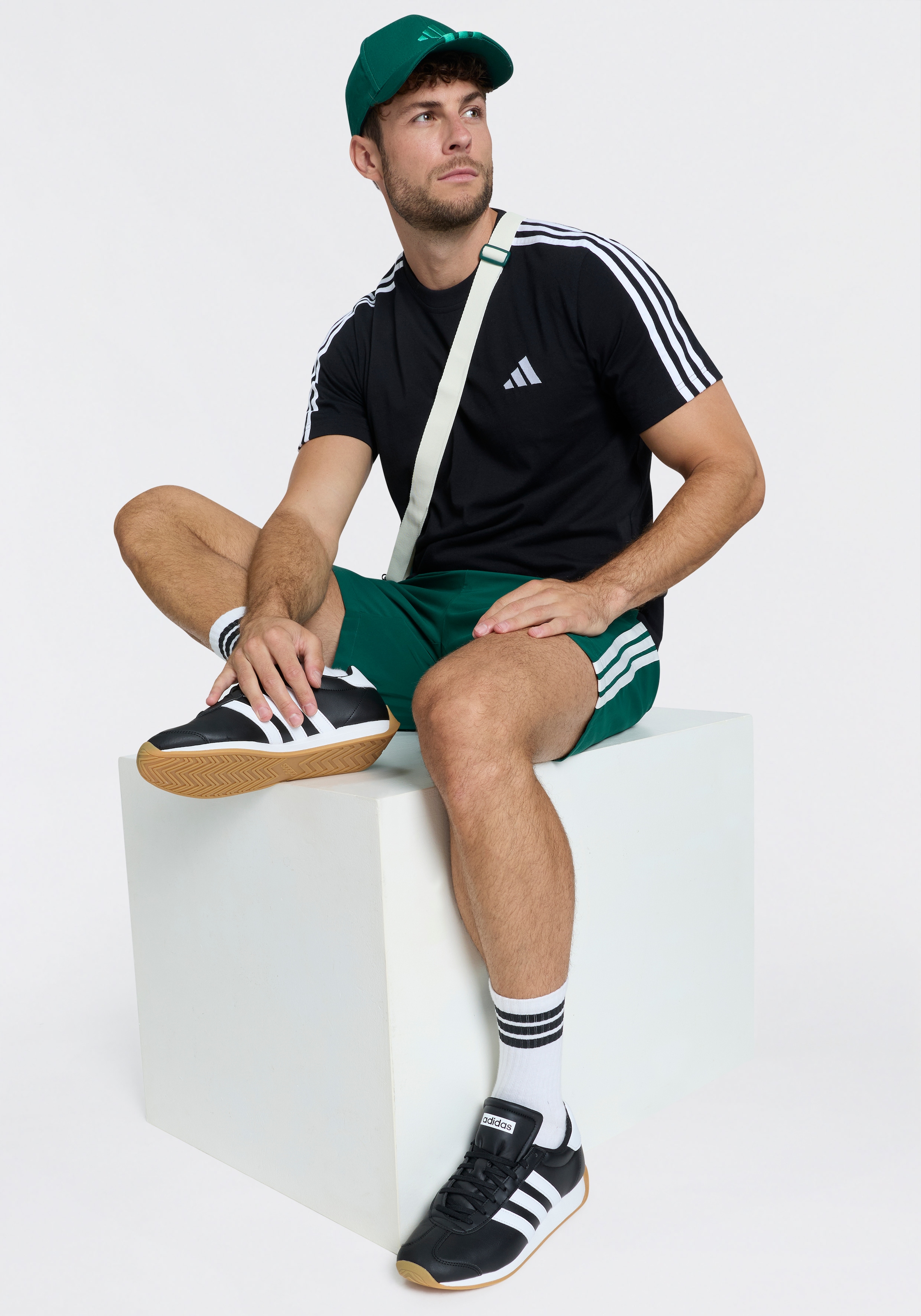 adidas Sportswear »ESSENTIALS 3-STREIFEN, SINGLE JERSEY, BRANDING LINKE SCHULTER«