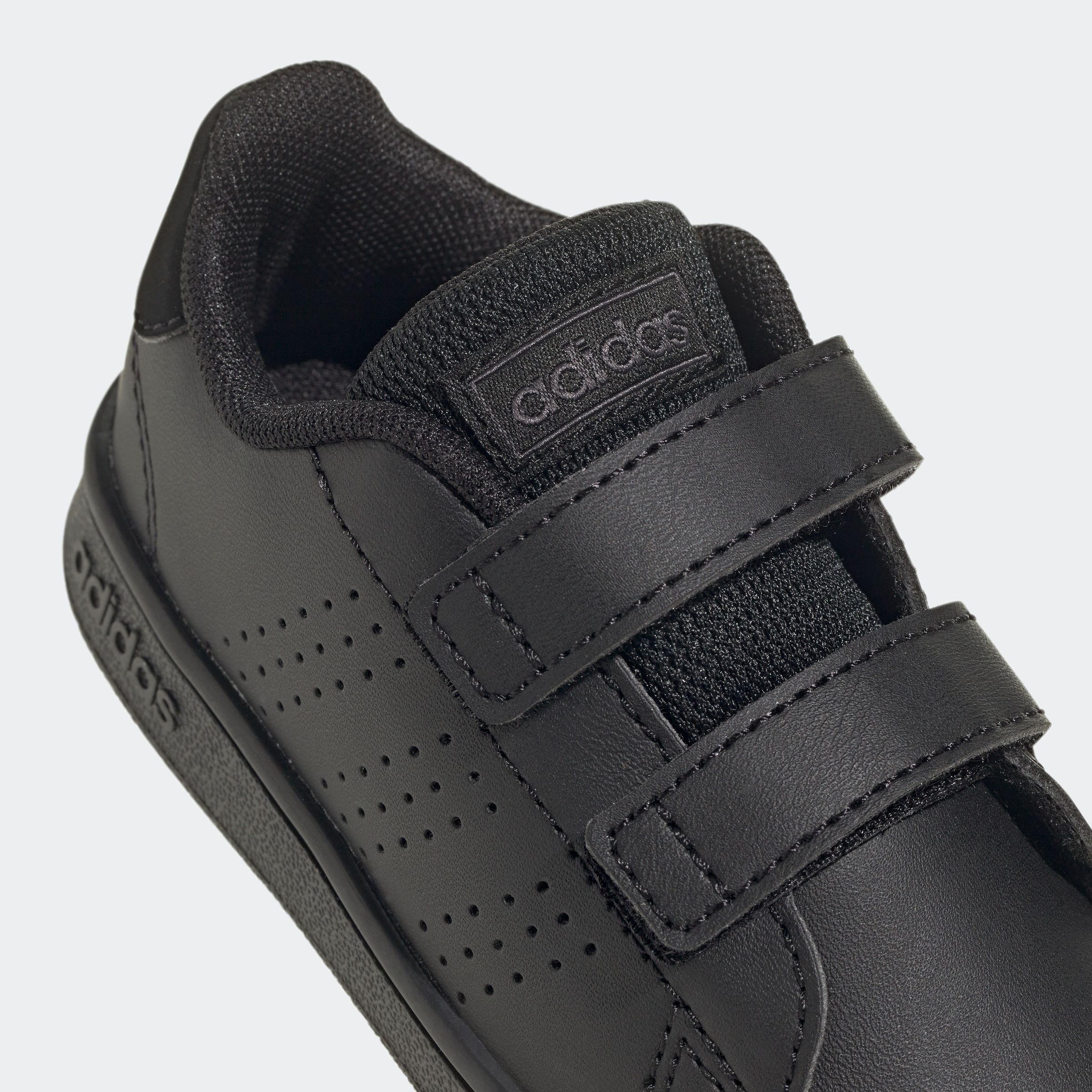adidas Sportswear Sneaker »ADVANTAGE LIFESTYLE COURT TWO HOOK-AND-LOOP«, Design auf den Spuren des adidas Stan Smith