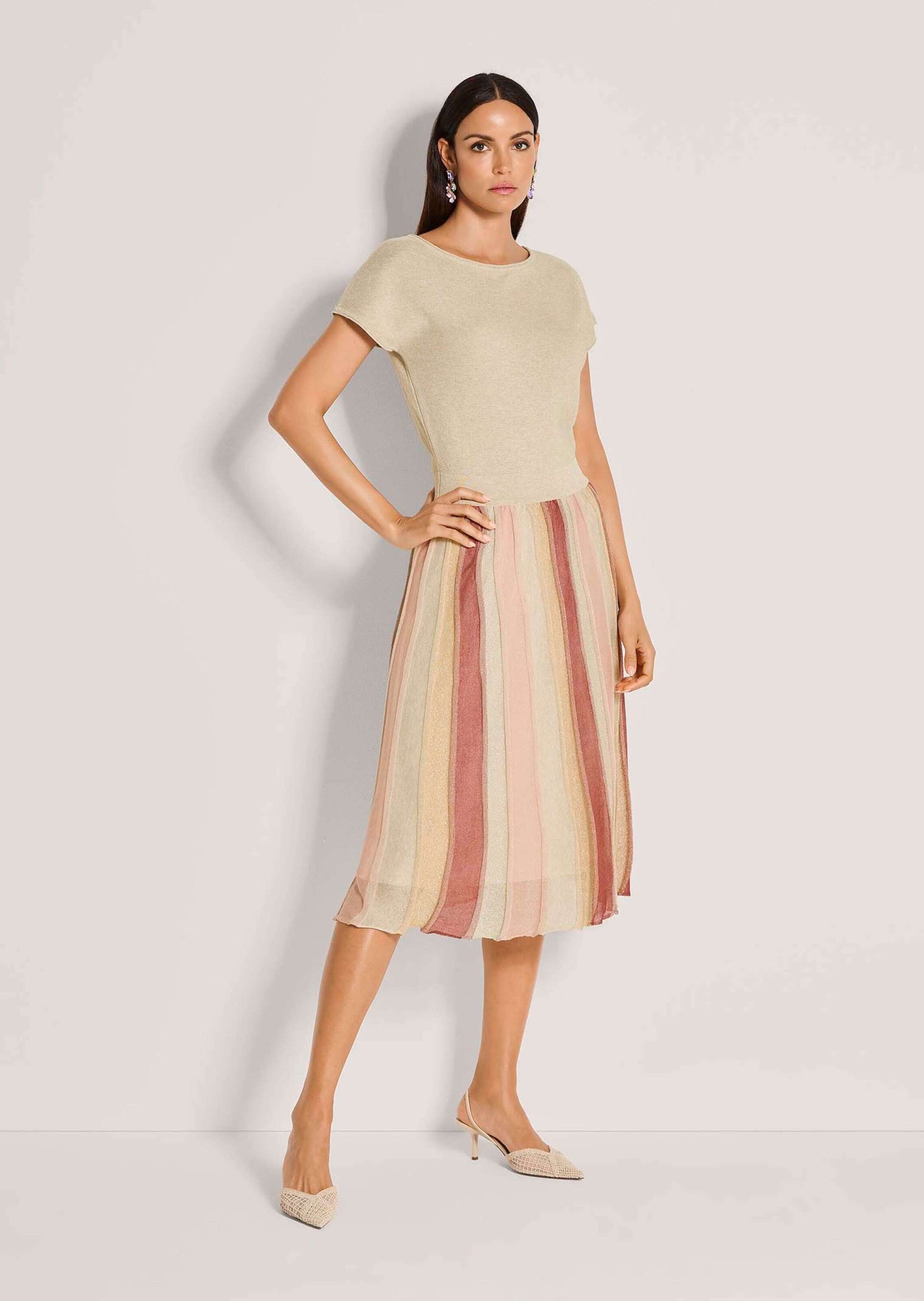 MADELEINE Strickkleid "Strickkleid Midi-Kleid mit kurzem Arm, schwingender günstig online kaufen