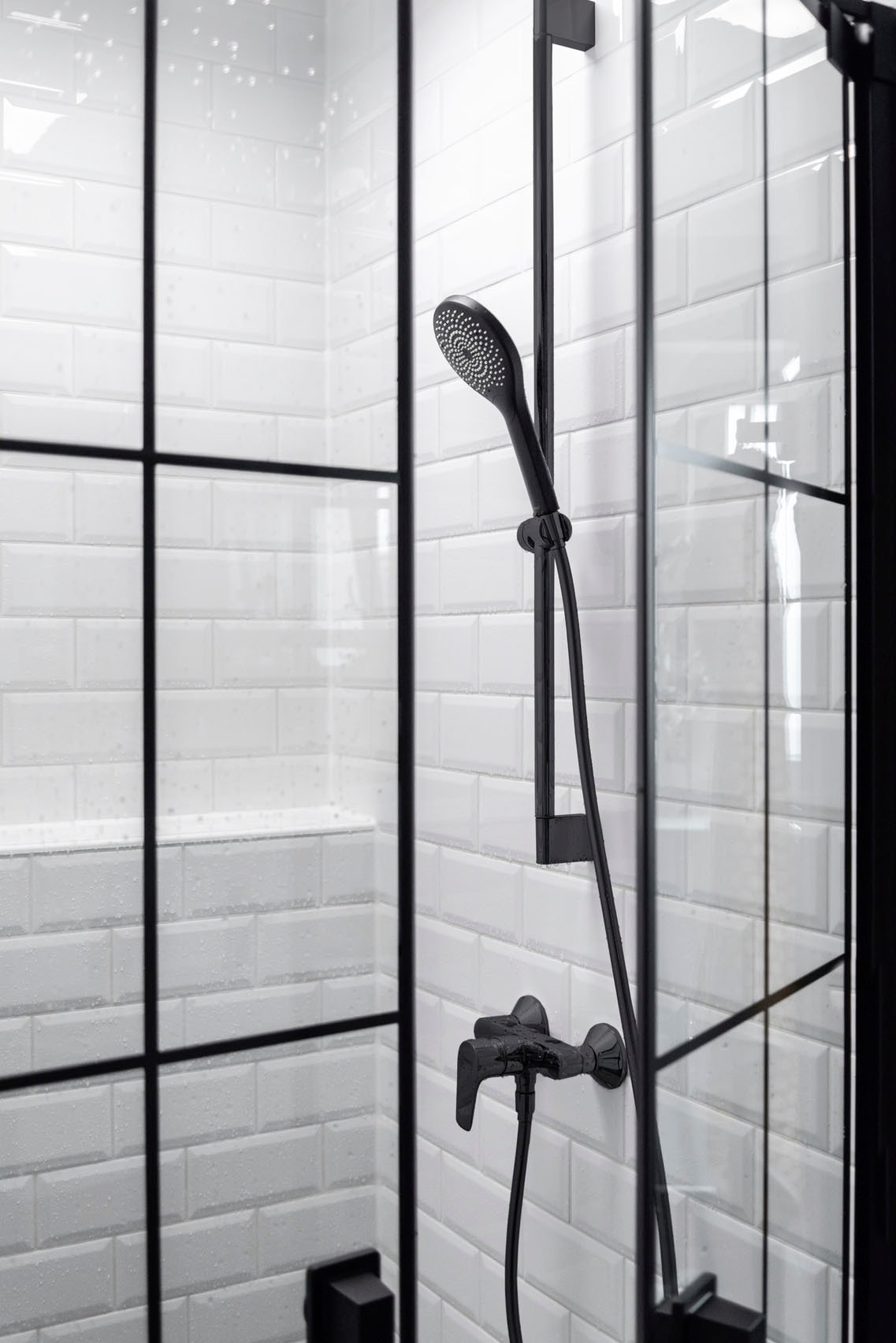 WENKO Handbrause »Watersaving«, (1 tlg.), Schwarz matt, Ø 9,5 cm