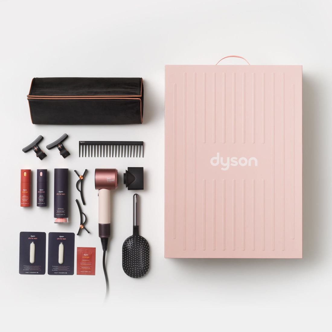 DYSON Kosmetik-Adventskalender »12 exklusive Beauty-Momente für unterwegs und zuhause« für Erwachsene Limitierte Edition, Premium Design, Travel-Inspired