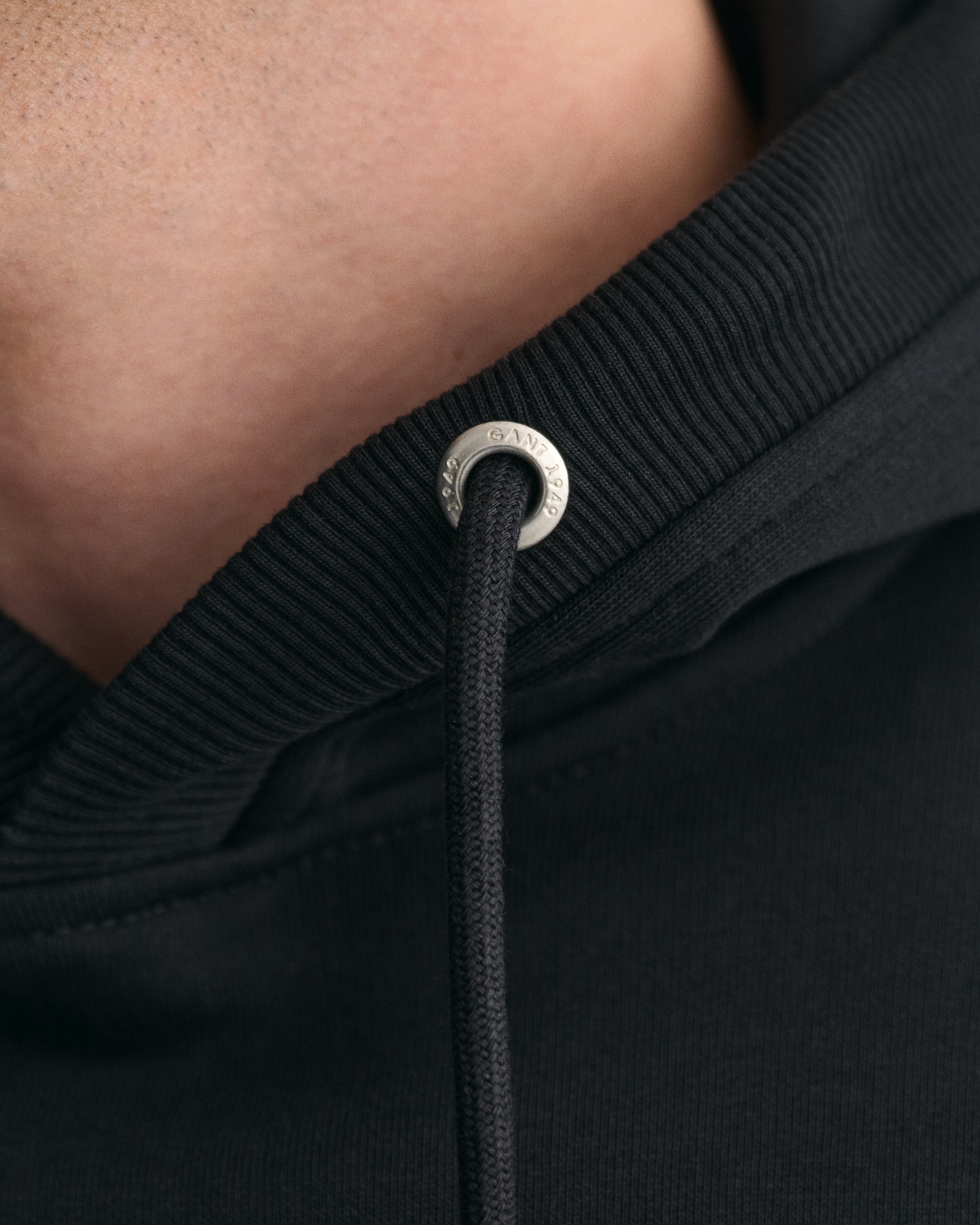 Gant Hoodie »REG ARCHIVE SHIELD HOODIE«, mit modischer Logostickerei auf der Brust