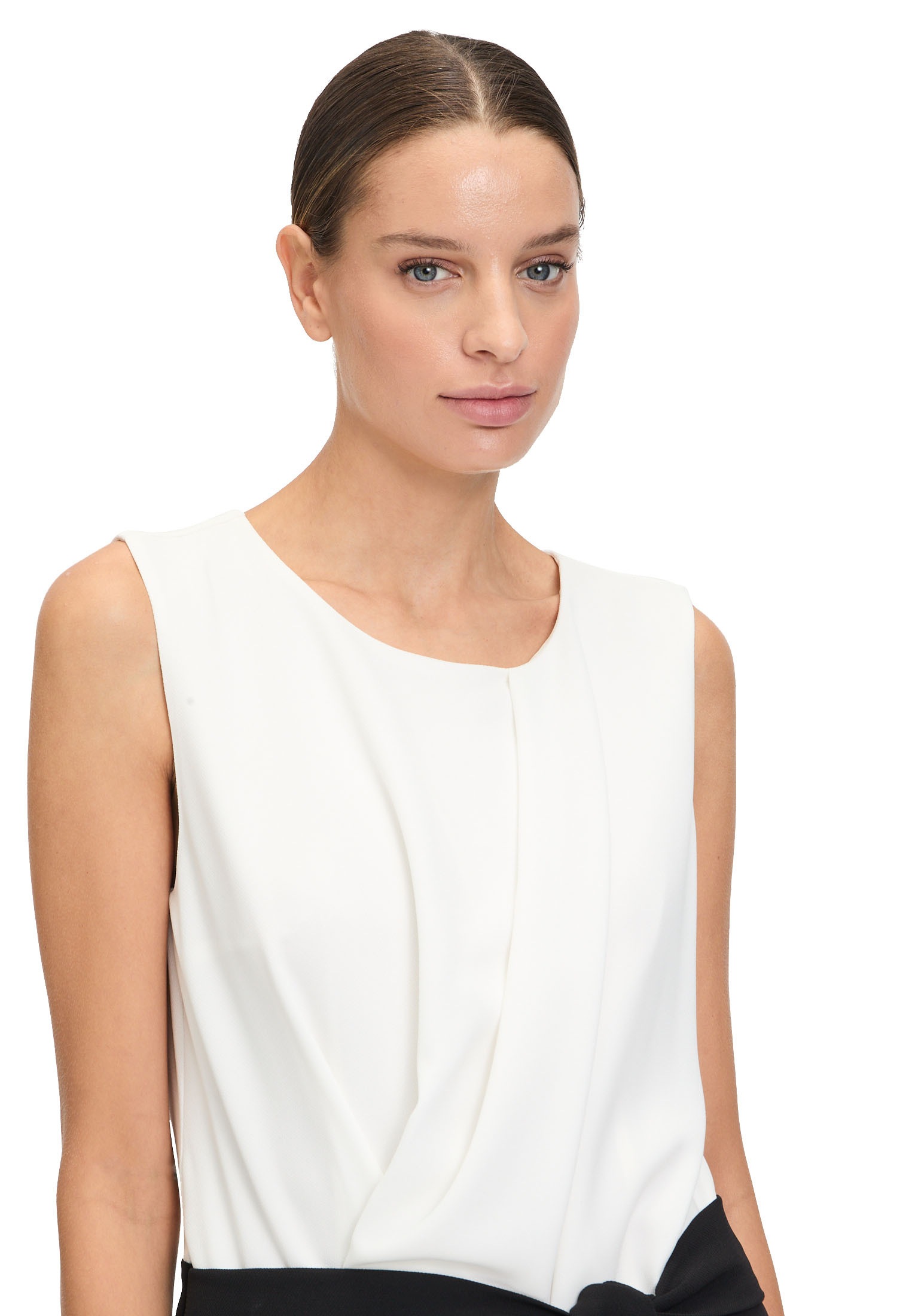 Betty&Co Overall »Betty & Co Jumpsuit ohne Arm«, (1 tlg.), Falten