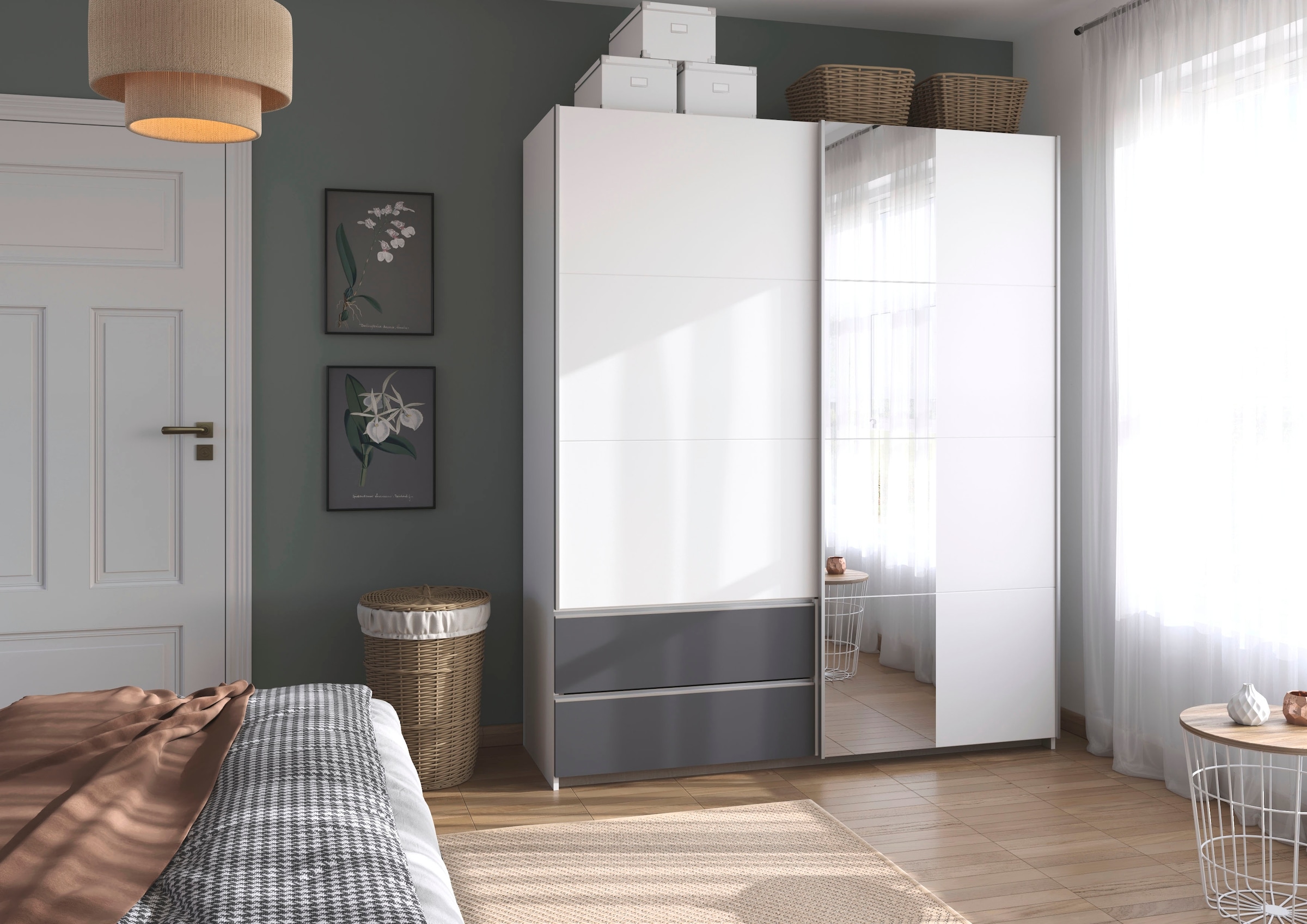 rauch Schwebetürenschrank »Kleiderschrank Schrank Garderobe Wäscheschrank SEVILLA mit Spiegel«, (in 3 verschiedenen Ausstattungen BASIC/CLASSIC/PREMIUM), Metall-Griffleisten alufarben oder Graumetallic MADE IN GERMANY