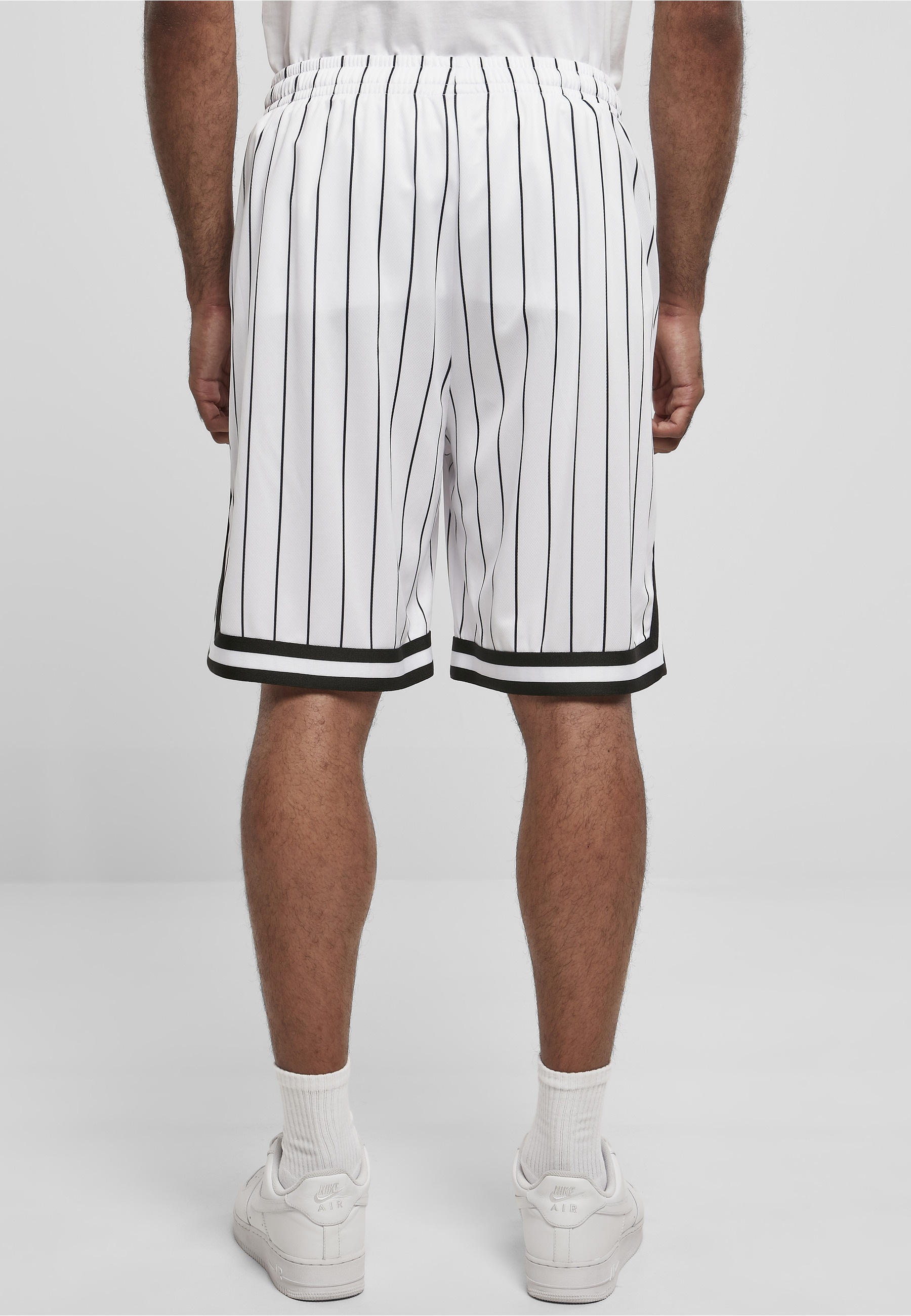 Karl Kani Stoffhose »Karl Kani Herren Small Signature Pinstripe Mesh Shorts«