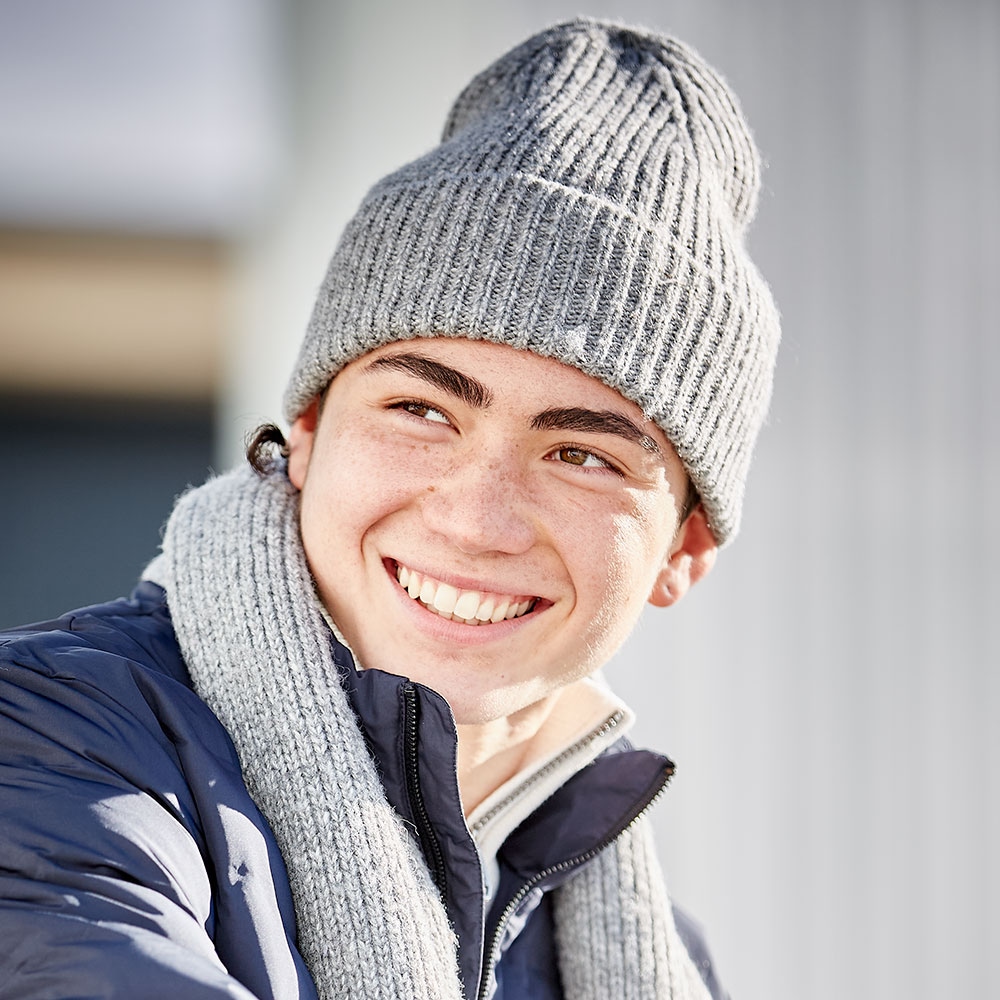 CAPO Strickmütze Melange-Optik, Rippenstrick, breiter Umschlag