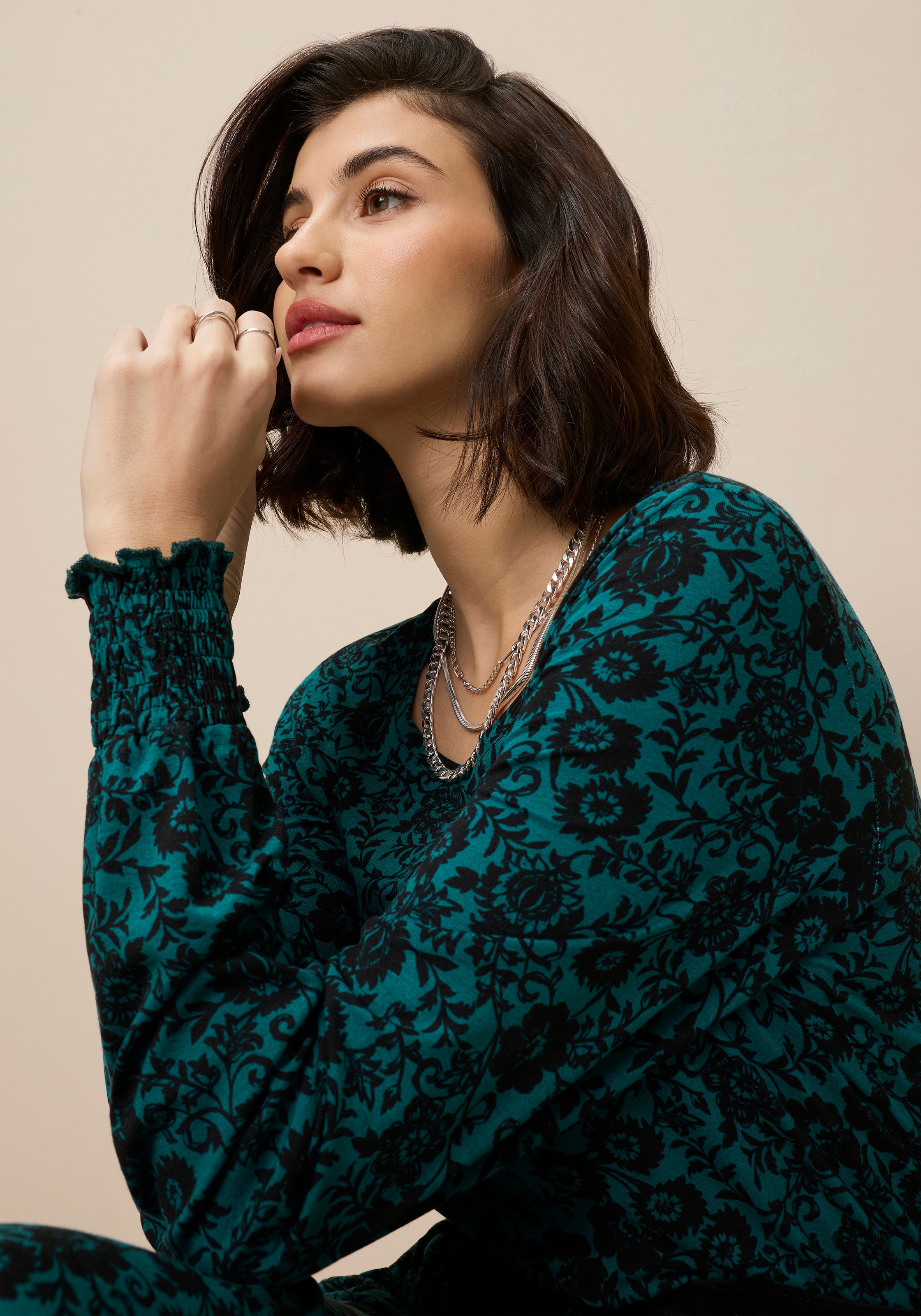 Tamaris Maxikleid aus Jersey-Material, für Casualmode und Herbstmode, feminin