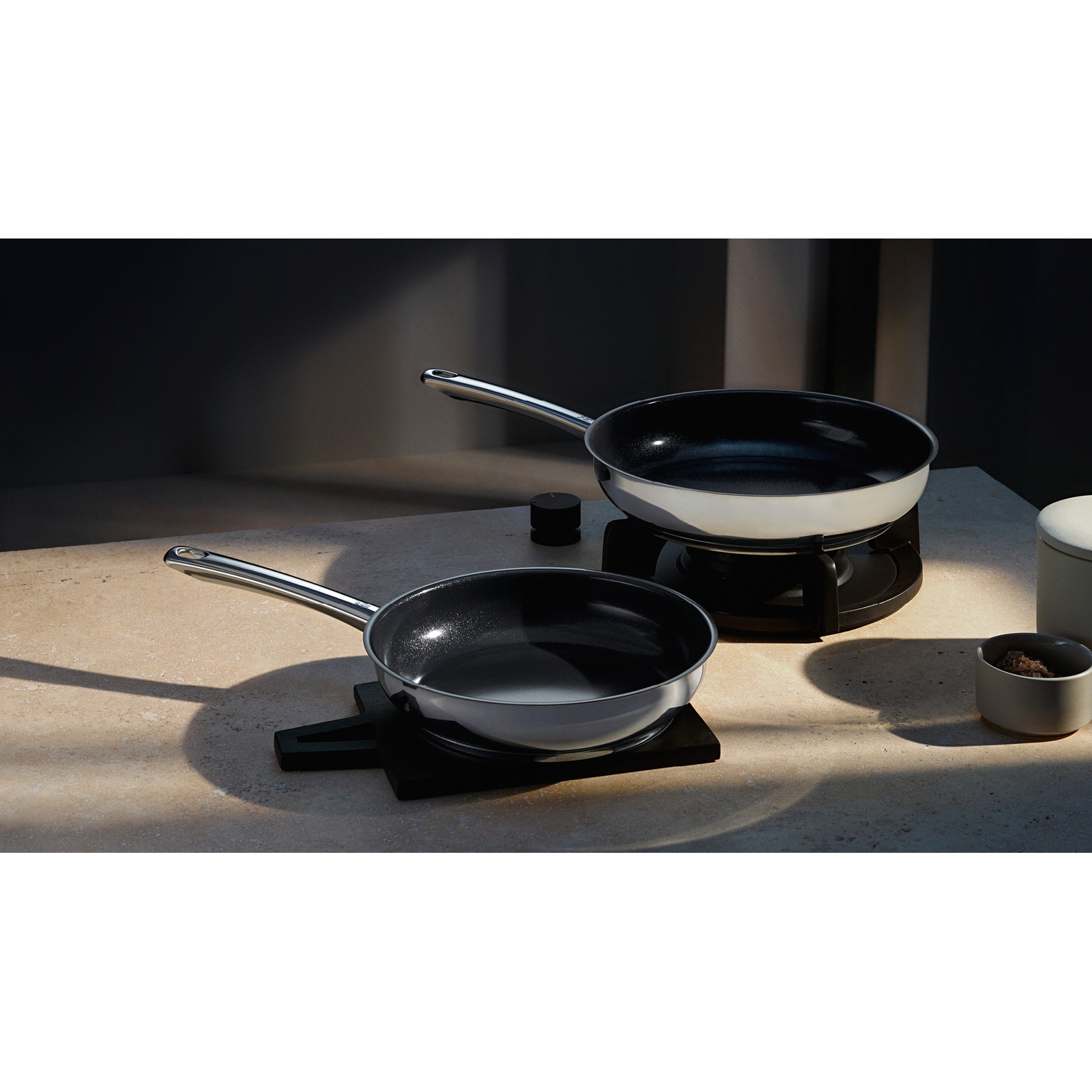 WMF Pfannen-Set »Inspiration, Induktion, Antihaftversiegelung« Cromargan® Edelstahl Rostfrei 18/10 Set, 3x Pfannen Ø 20/24/28 cm, 3 Stk. tlg. TransTherm-Allherdboden spart Energie, alle Herdarten