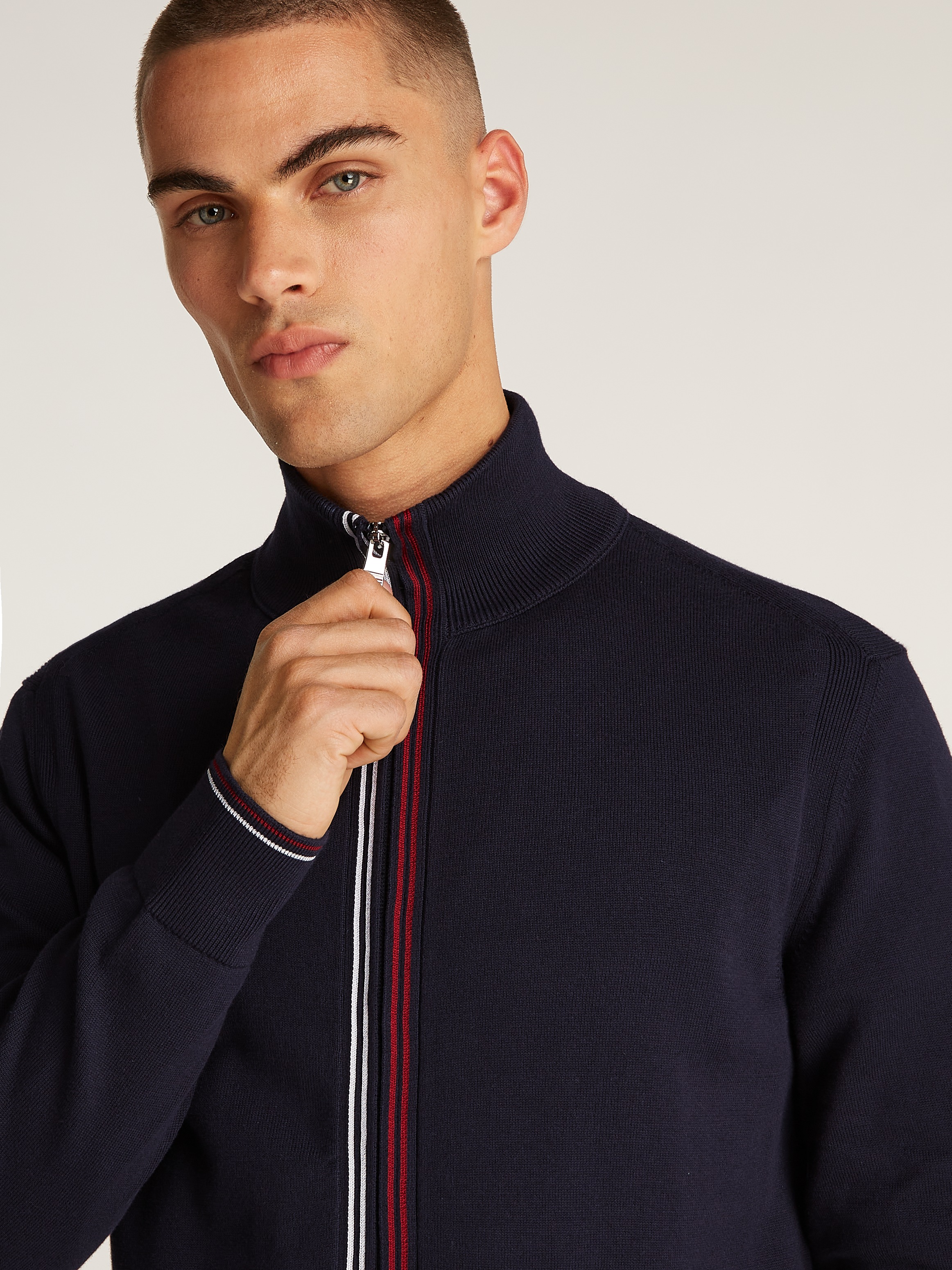 Tommy Hilfiger Cardigan »RWB TIPPED COTTON ZIP THROUGH«, Mit Streiefen in Tommy Farben am Reißverschluss