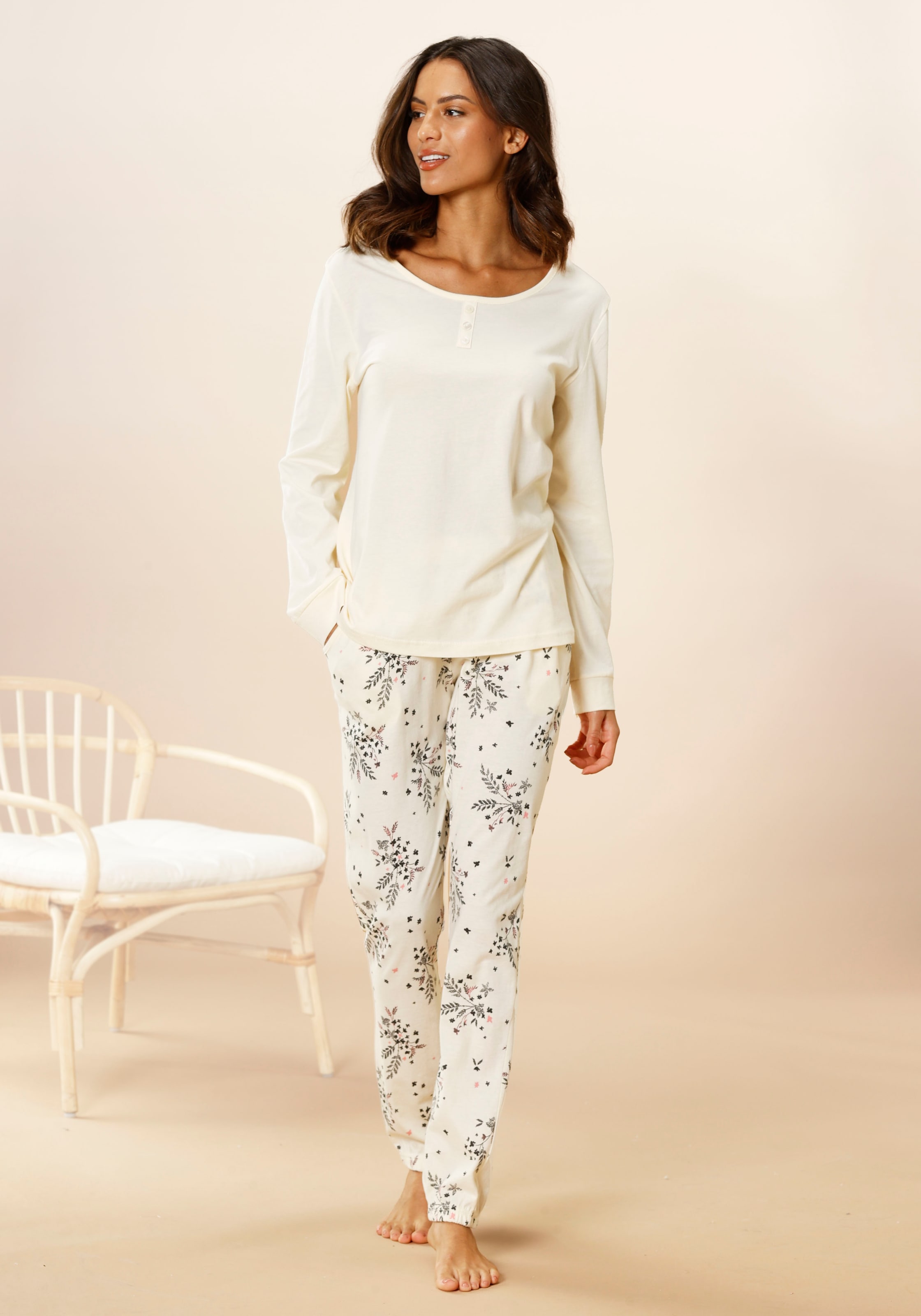 Vivance Dreams Pyjama 2-teilig, 2 tlg. mit feinem Blumenprint günstig online kaufen