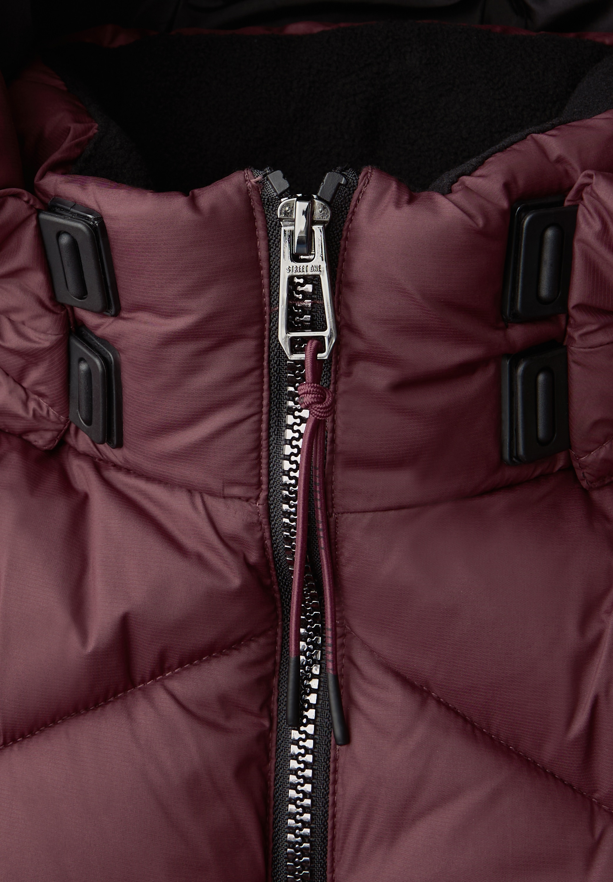 STREET ONE Steppjacke mit Kapuze mit Kapuze mit Tunnelzugband