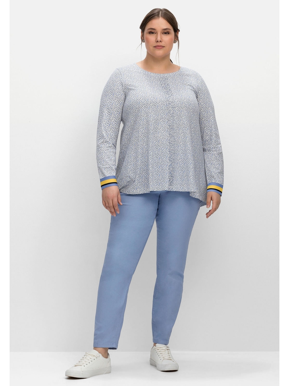 Sheego Langarmshirt »Große Größen«, in A-Linie, mit Minimal-Alloverdruck  für bestellen | BAUR