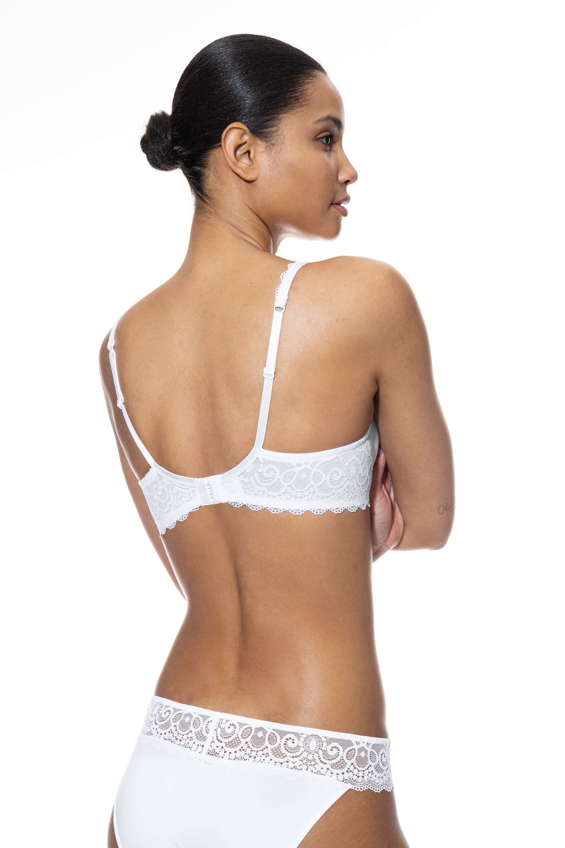 Thumbnail - Mey Bügel-BH "SERIE AMOROUS" verstellbare BH-Träger verleihen optimalen Sitz