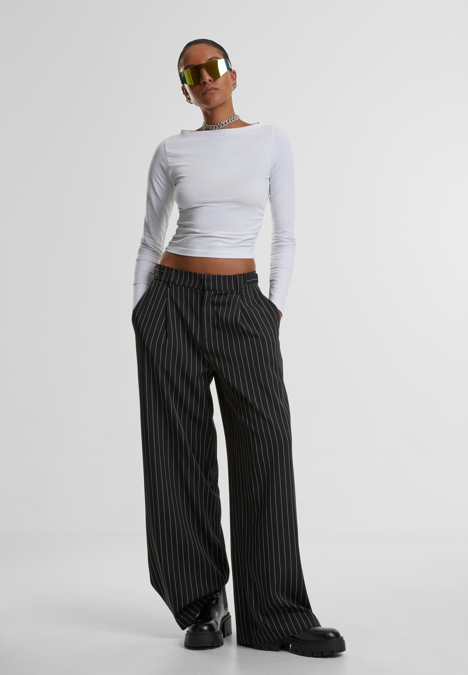 URBAN CLASSICS Longsleeve »Urban Classics Ladies Ruffled Super Slim Longsleeve«, (1 tlg.)