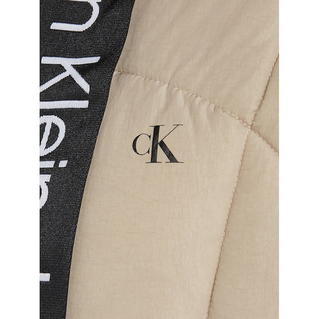 Calvin Klein Jeans Outdoorjacke »LOGO DRAWSTRING SHORT PUFFER«, mit Kapuze  auf Rechnung kaufen | BAUR