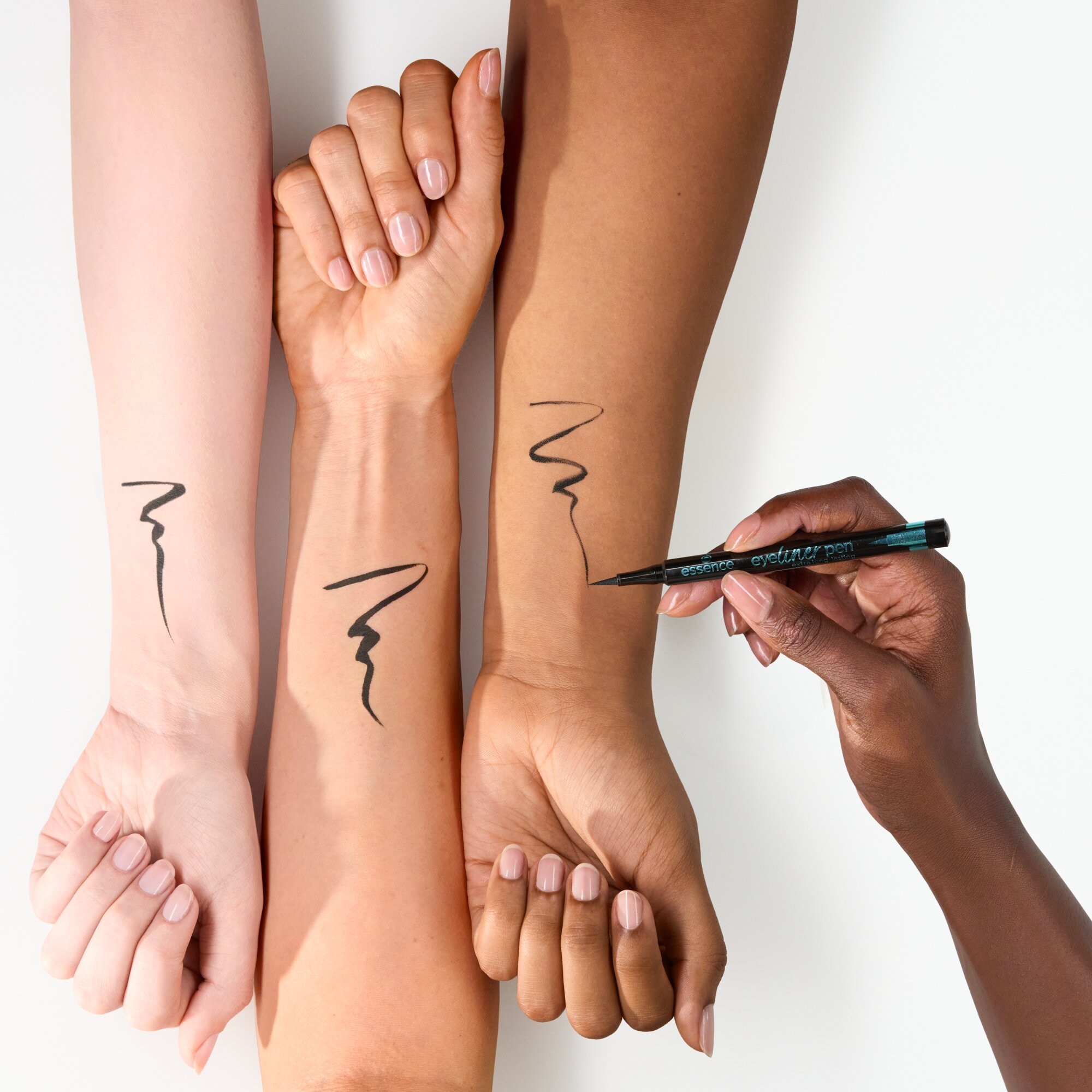 Essence Eyeliner »eyeliner pen extra long-lasting WATERPROOF & SMUDGE-PROOF«