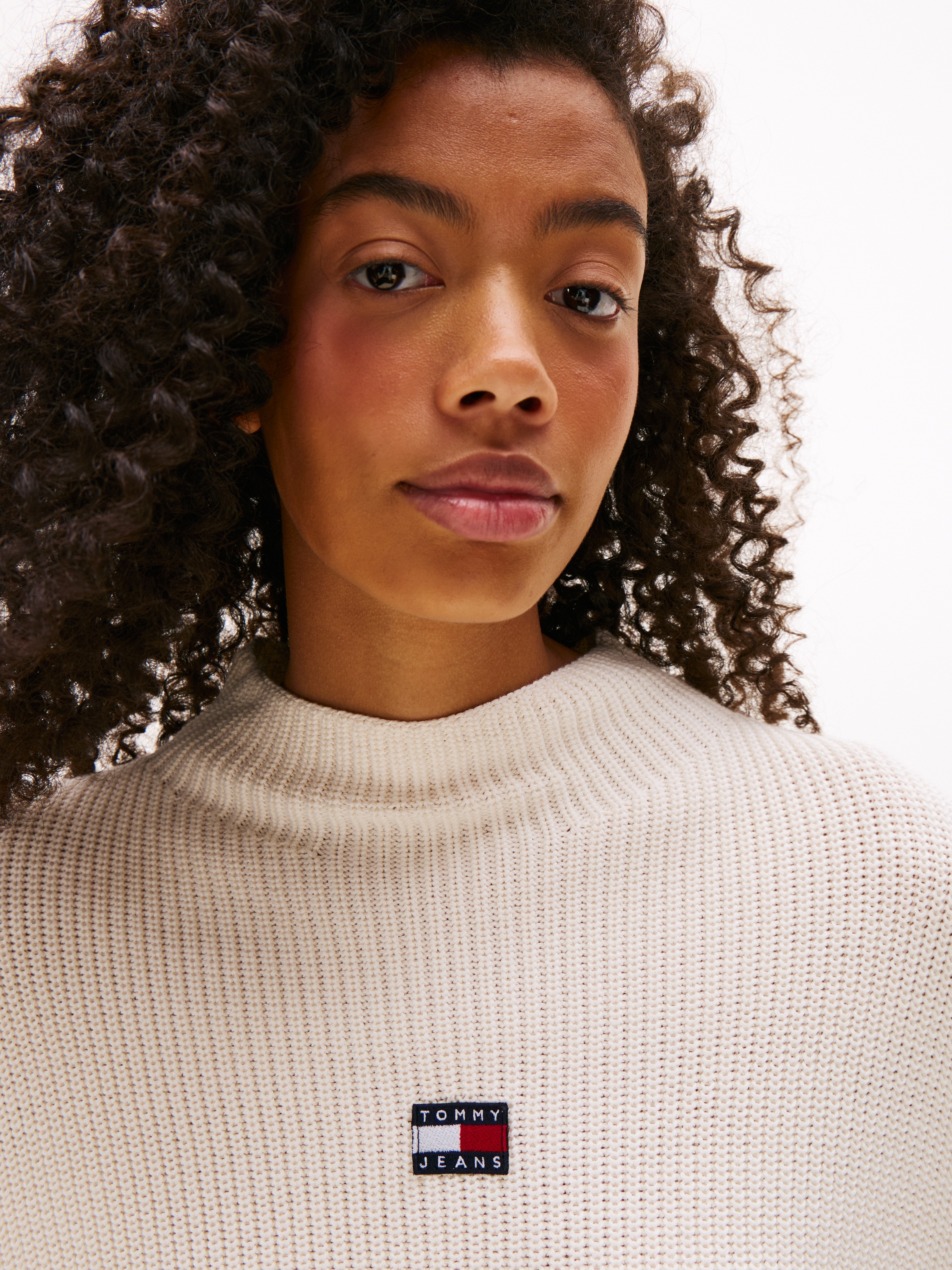 Tommy Jeans Stehkragenpullover "TJW MOCKNECK BADGE SWEATER" günstig online kaufen