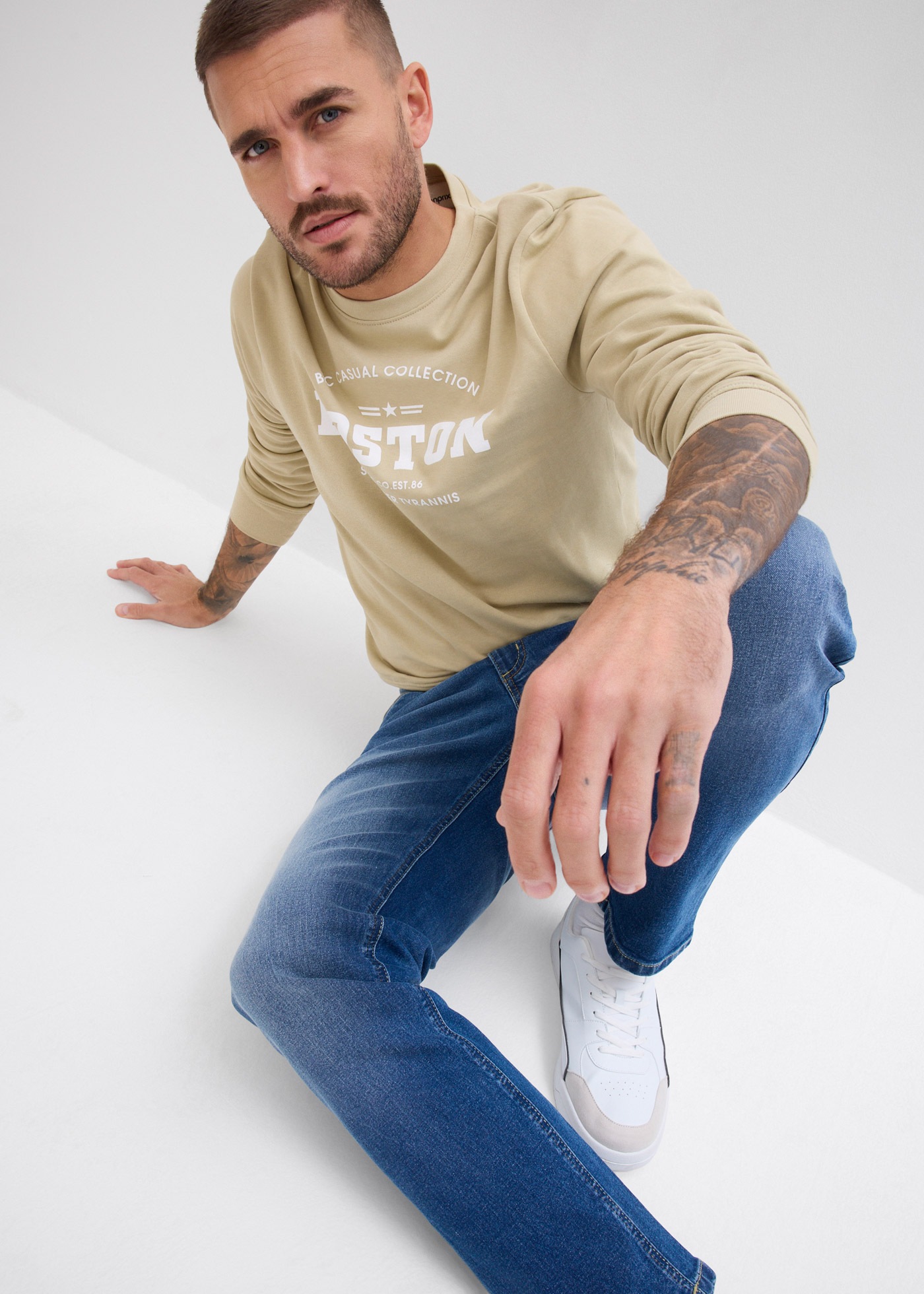 bonprix Regular-fit-Jeans »Regular Fit Stretch-Jeans, Straight« Regular-fit-Passform, mit Elasthan-Anteil, im Casual Stil