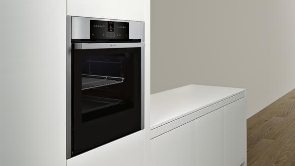 NEFF Pyrolyse Backofen »B55CR20N0«, N 70, B55CR20N0, mit Teleskopauszug nachrüstbar, Pyrolyse-Selbstreinigung, mit Slide&Hide®