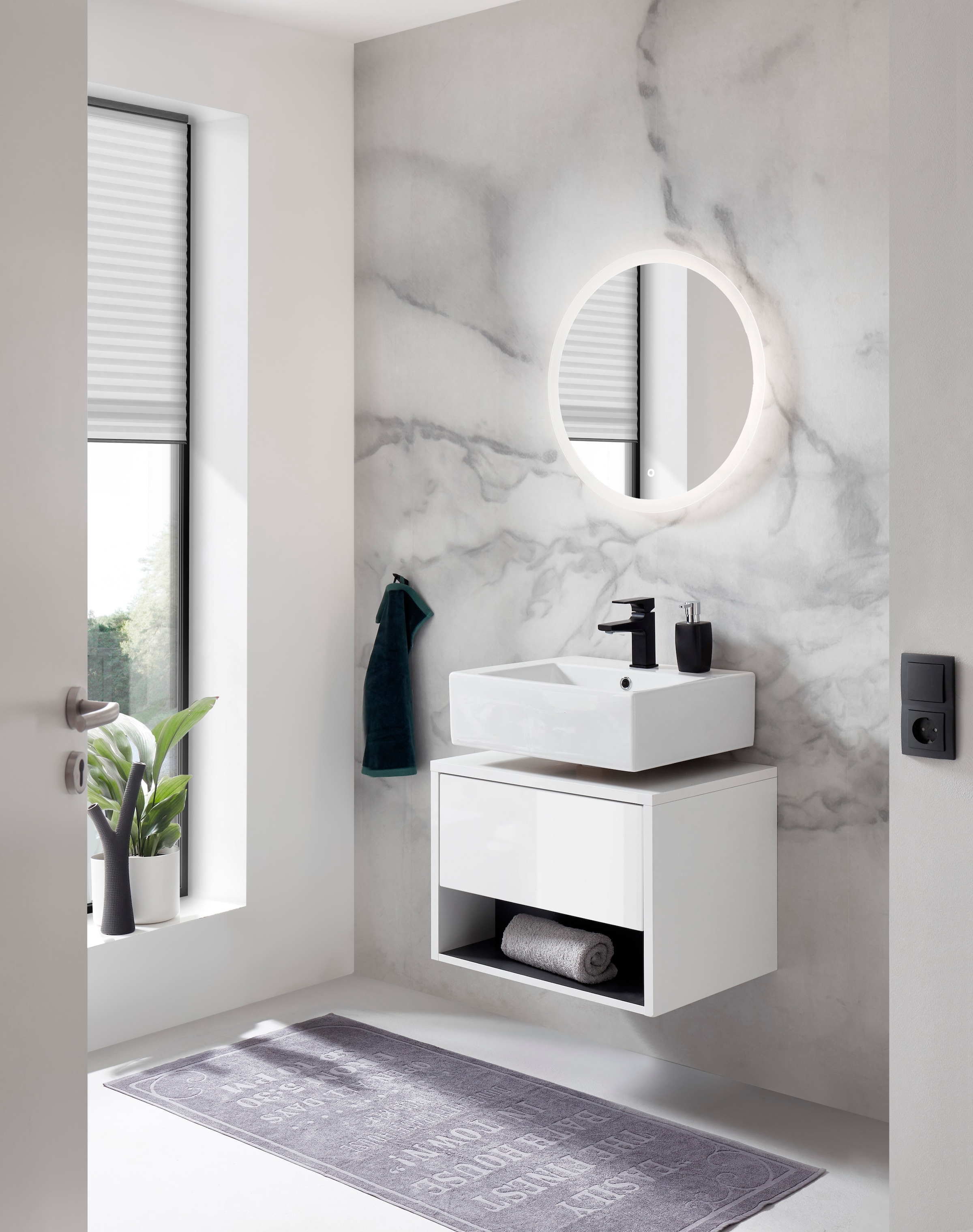 Places of Style Badmöbel-Set »Studio Line, Bad im modernen Design, 2-teiliges Badezimmer«, (2 St.), Unterschrank und Spiegel, in zwei Farben verfügbar, viel Stauraum