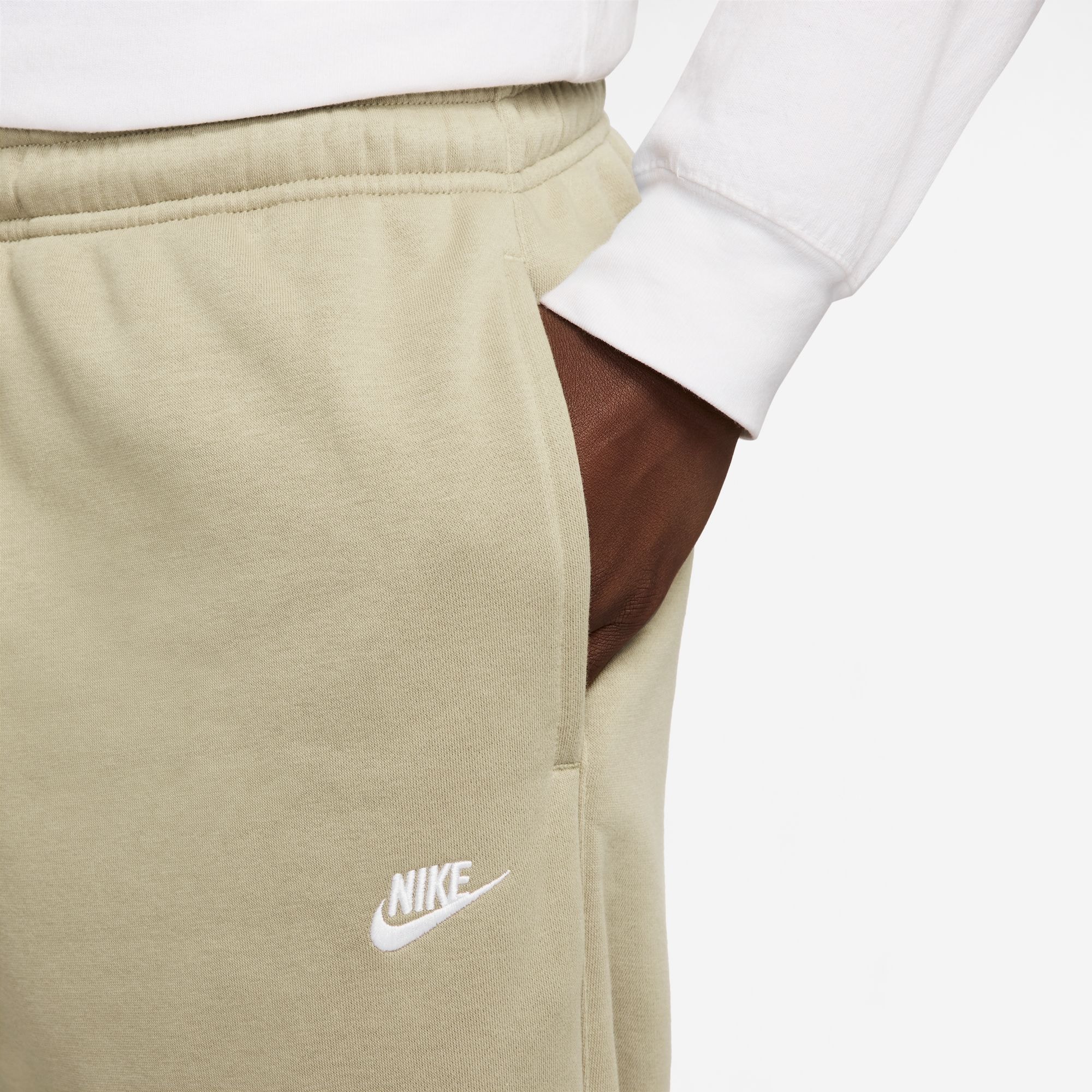 Nike Sportswear Sporthose »M NK CLUB BB CUFF PANT«  aus Baumwolle und Polyester, mit angerautem Fleece