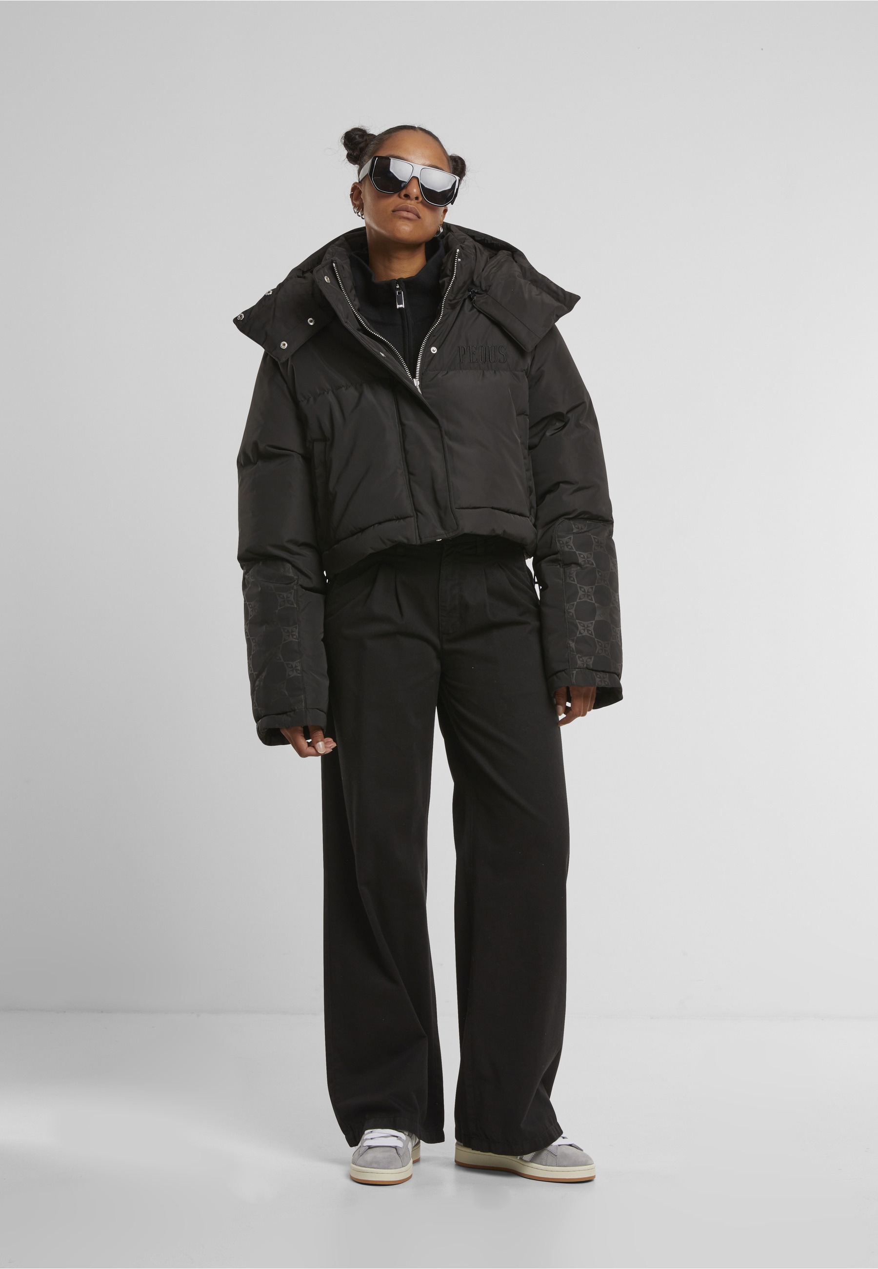 PEQUS Winterjacke »PEQUS PEQUS Aether Cropped Puffer Jacket« 1 Stk. tlg. ohne Kapuze