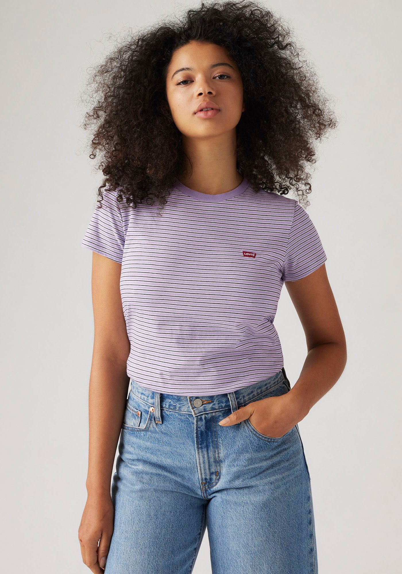 Levis T-Shirt "The perfect Tee", mit kleiner Logo-Stickerei günstig online kaufen