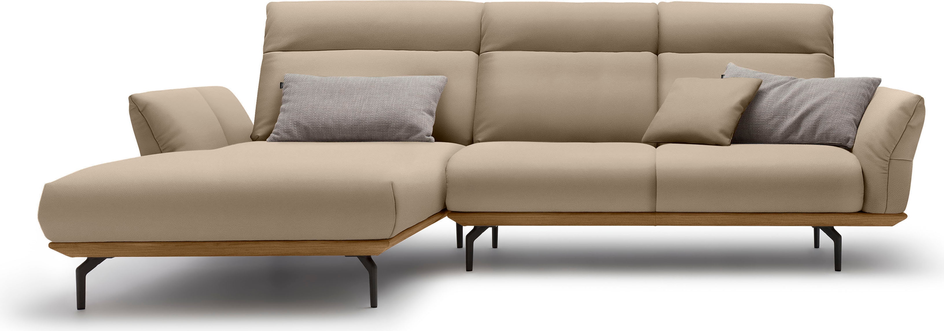 Creation BY ROLF BENZ Ecksofa "CR.460 Designsofa, verstellbare Rückenlehne, hochwertig & bequem" Sockel in Nussbaum, Winkelfüße in Umbragrau, Breite 298 cm