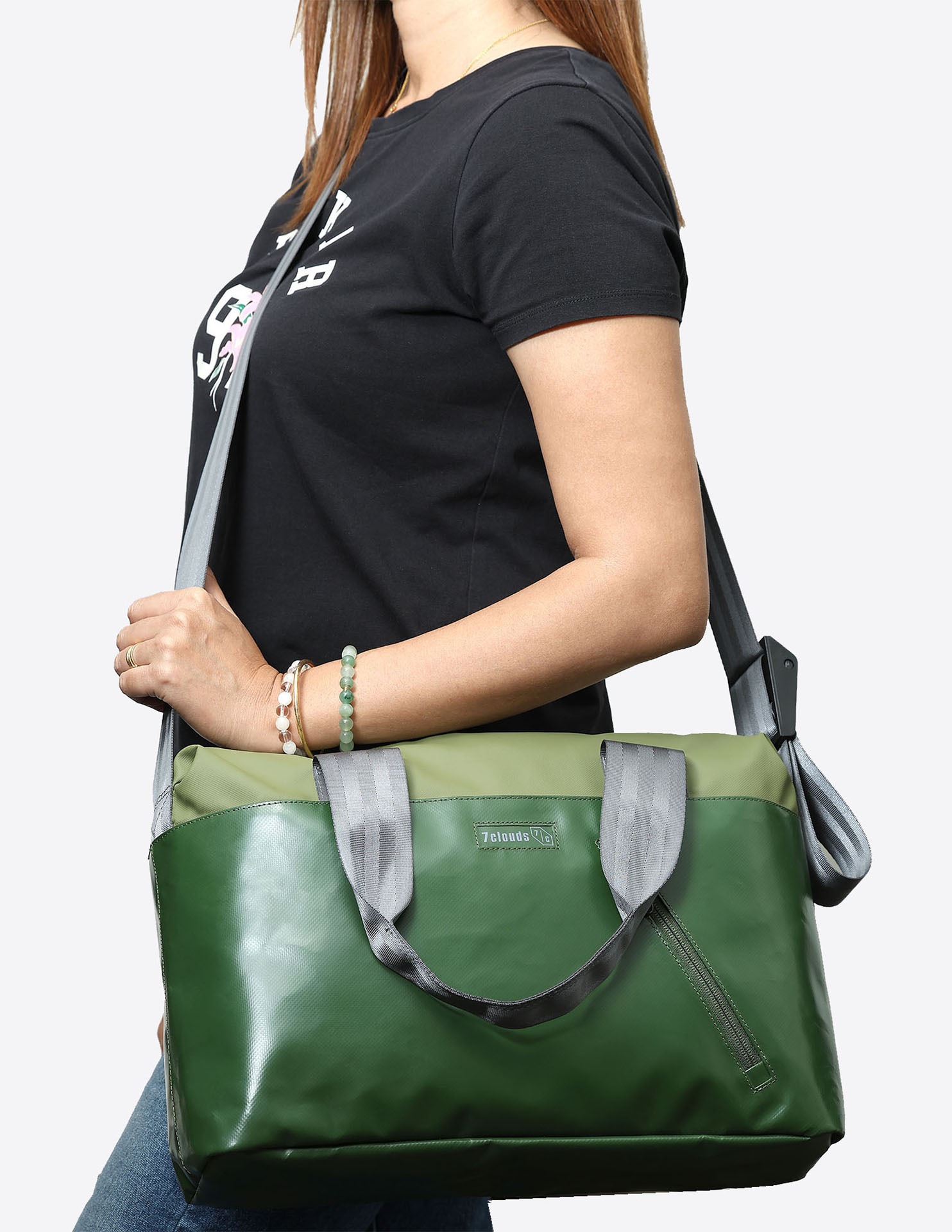 7clouds Umhängetasche "Erkan 7.1", mit recyceltem PET günstig online kaufen