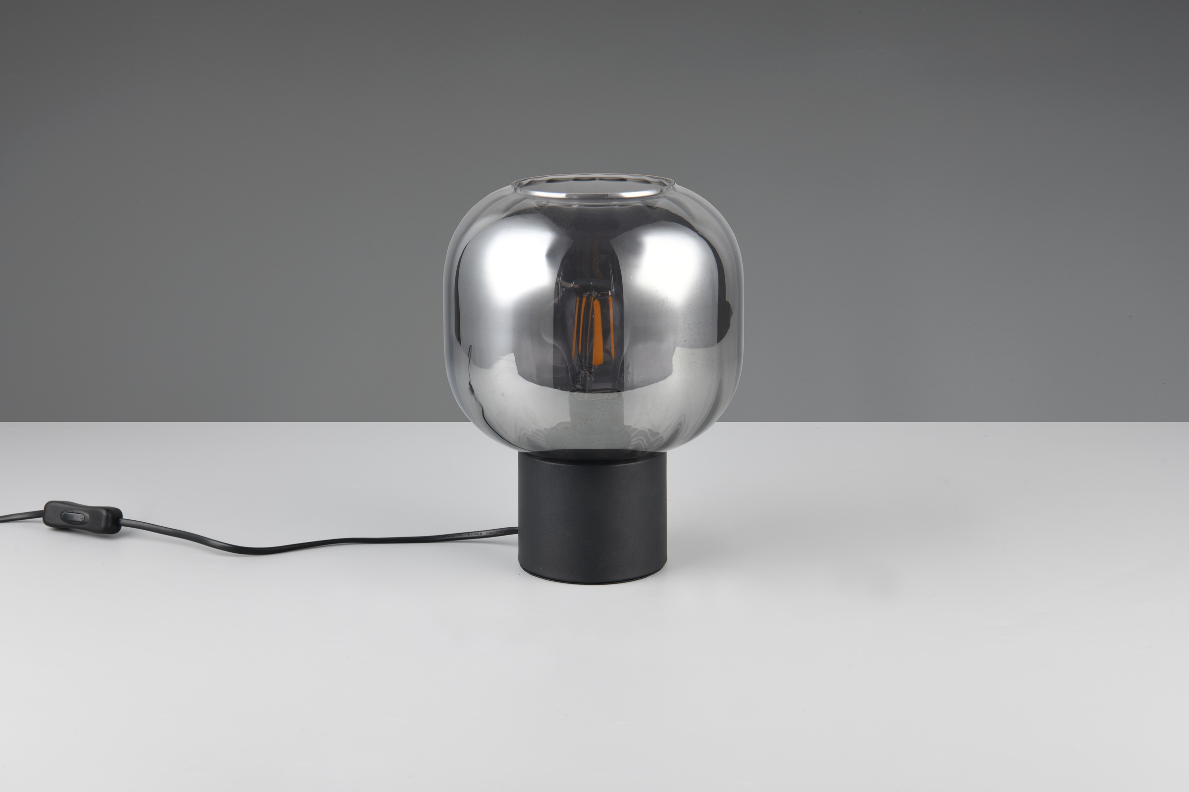 TRIO Leuchten Schreibtischlampe »DIVA, E27 Tischleuchte mit Glasschirm Ø 20cm, exkl 1xE27 max 40W« E27 1 Stk. warmweiß - kaltweiß Schnurschalter 150cm Kabel Höhe 26cm Nachttischlampe Kommode Sideboard