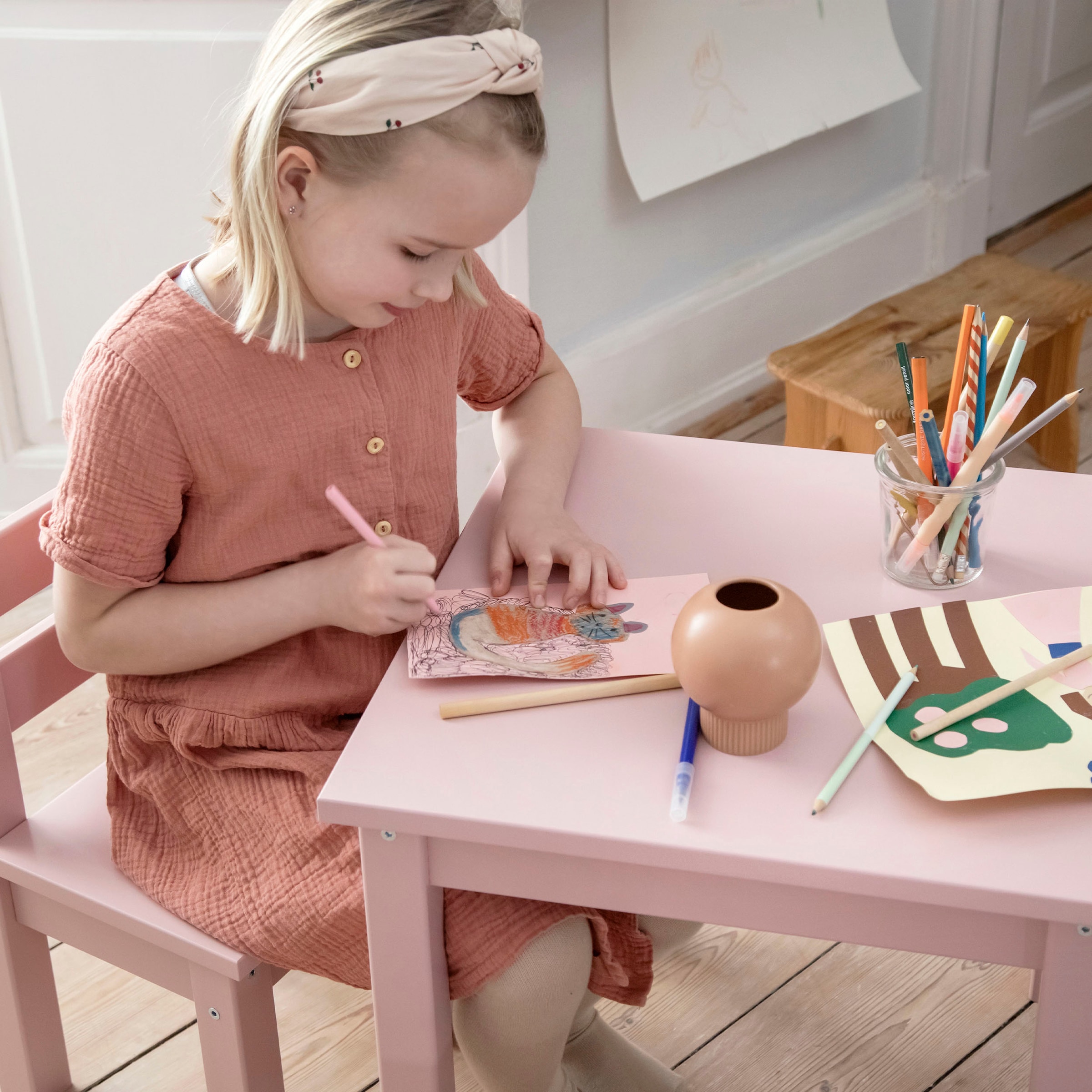 Hoppekids Kindersitzgruppe »MADS Kindersitzgruppe«, (Set, 3 tlg., 1 Tisch, 2 Stühle), in vielen Farben, mit zwei Stühlen