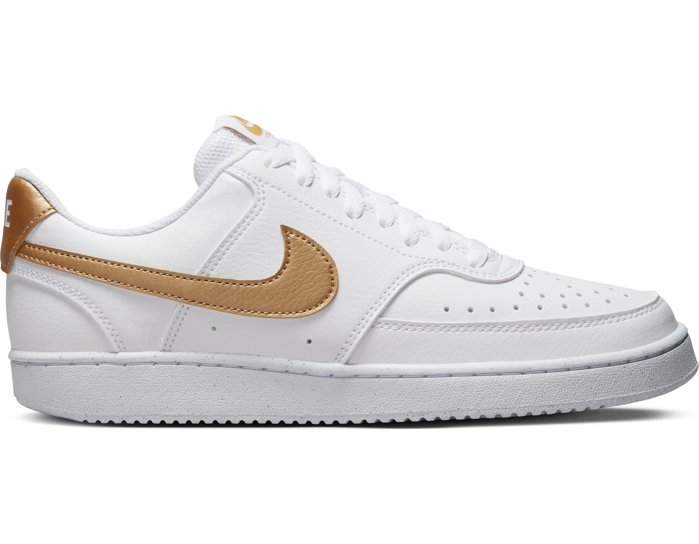 Nike Sportswear Sneaker »COURT VISION LOW NEXT NATURE«, Design auf den Spuren des Air Force 1