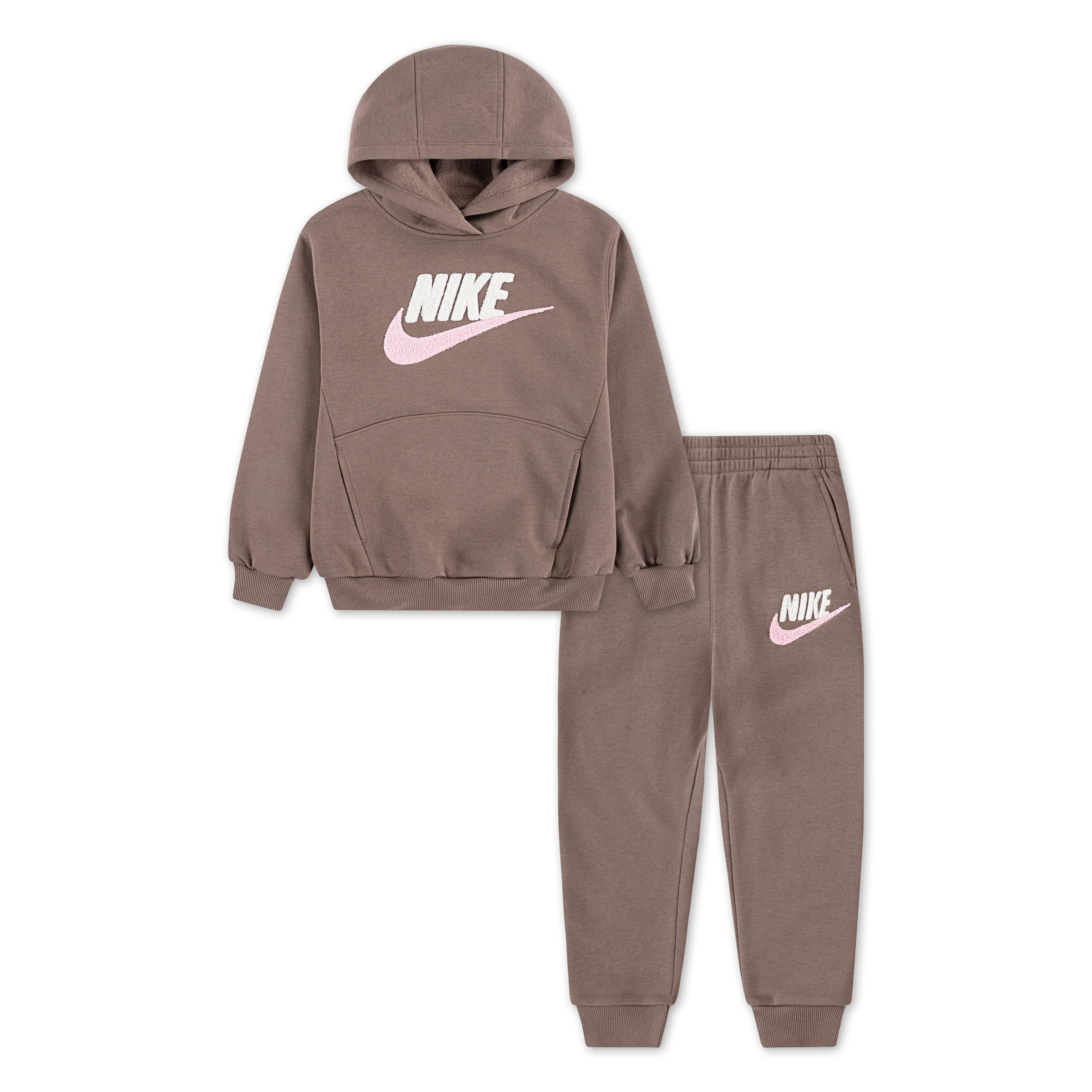 Jogginganzug NIKE SPORTSWEAR "NKN CLUB CHENILLE FLC HOODY JO", Jungen, Gr. 104 (4), braun, Obermaterial: 60% Baumwolle, 40% Polyester, Sportanzüge Jogginganzug, für Kinder, zweiteiliges Set, aus Baumwolle und Polyester