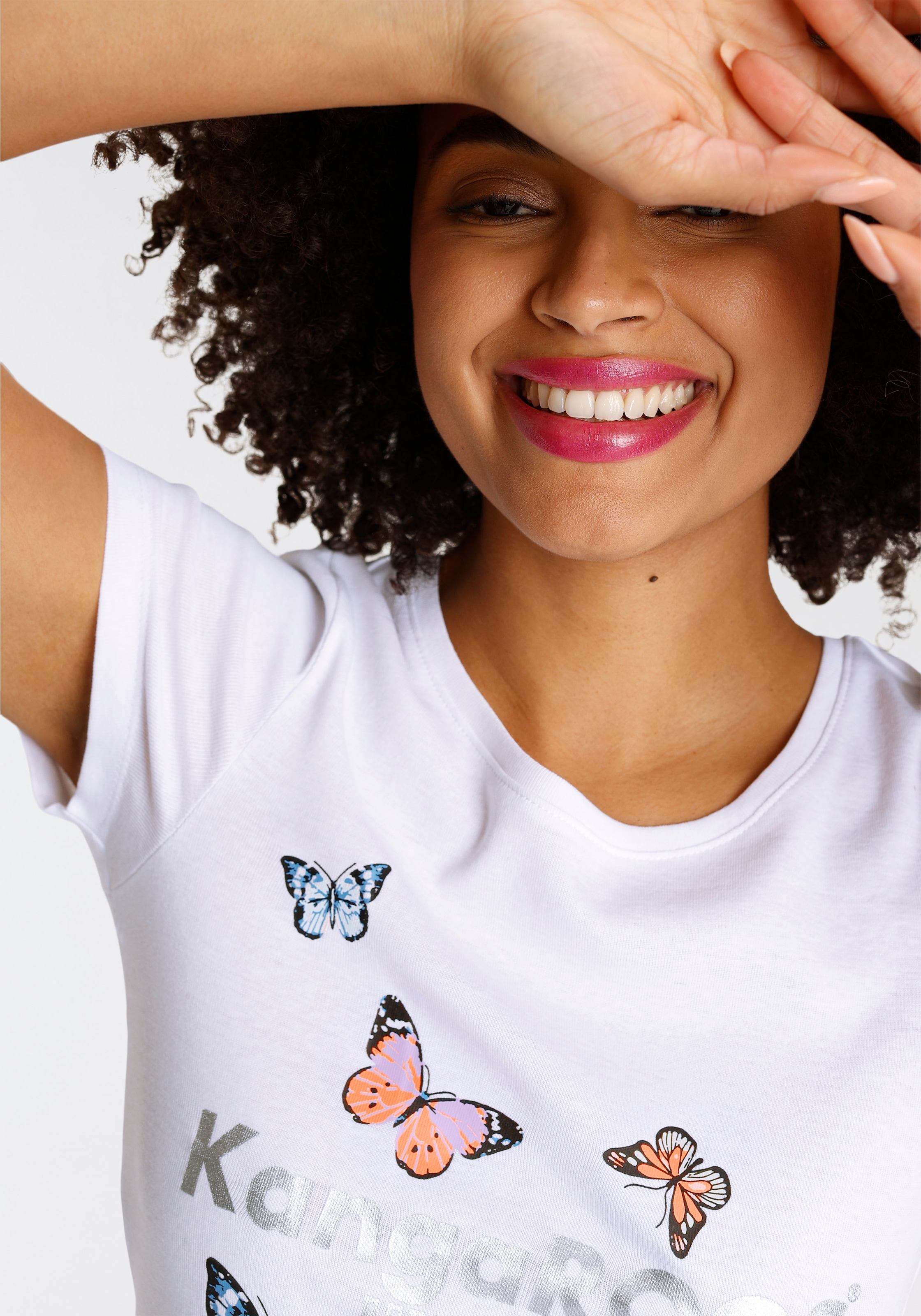 - für bestellen BAUR T-Shirt, | Logodruck KangaROOS süßem Schmetterlingen mit NEUE KOLLEKTION &