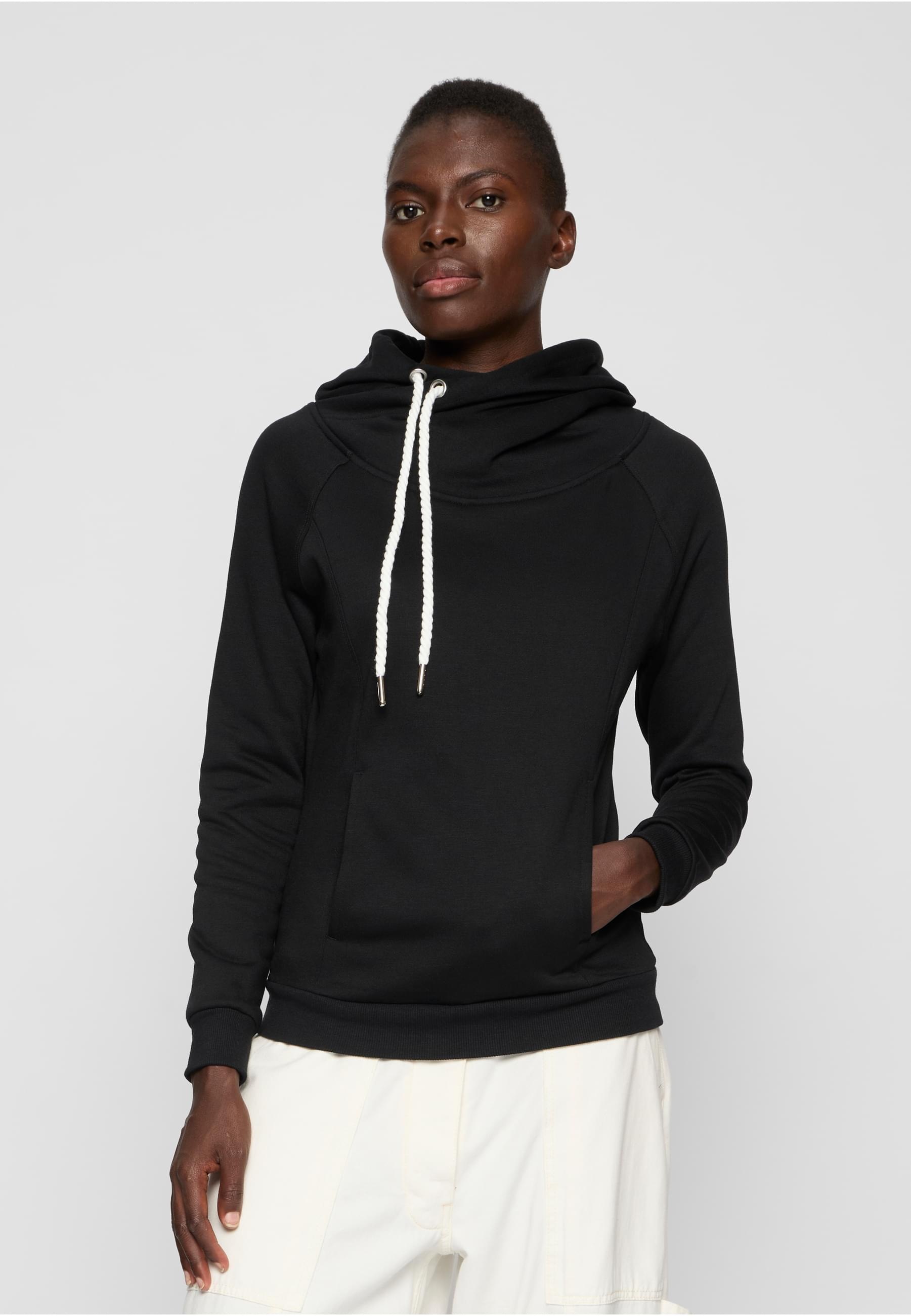 URBAN CLASSICS Rundhalspullover »Urban Classics Damen Ladies Raglan High Neck Hoody«, (1 tlg.)