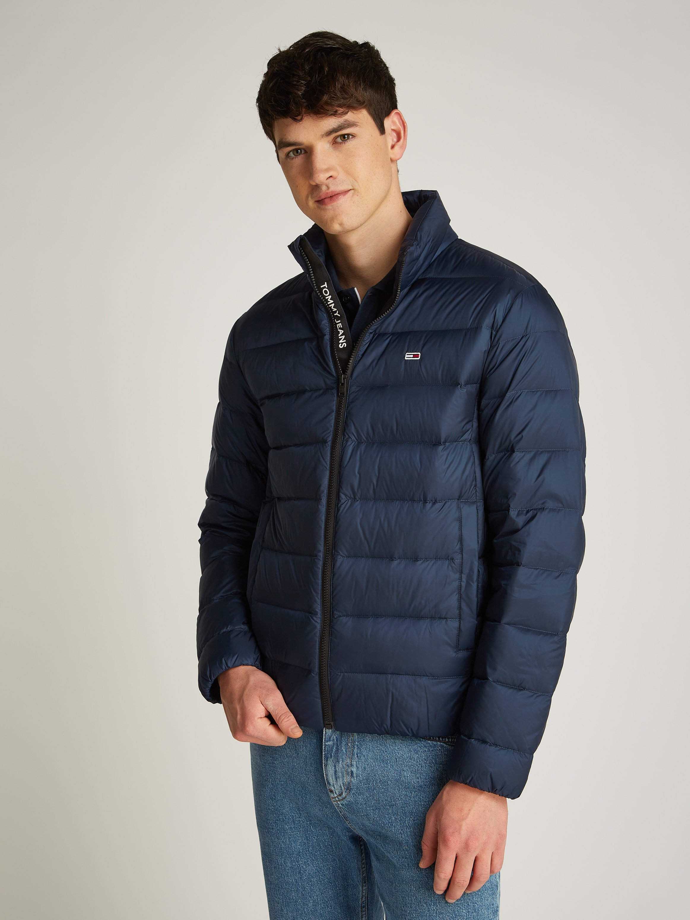 Tommy Jeans Plus Steppjacke »TJM LT DOWN JACKET EXT«, in Großen Größen, Logostickerei, Reißverschlusstaschen