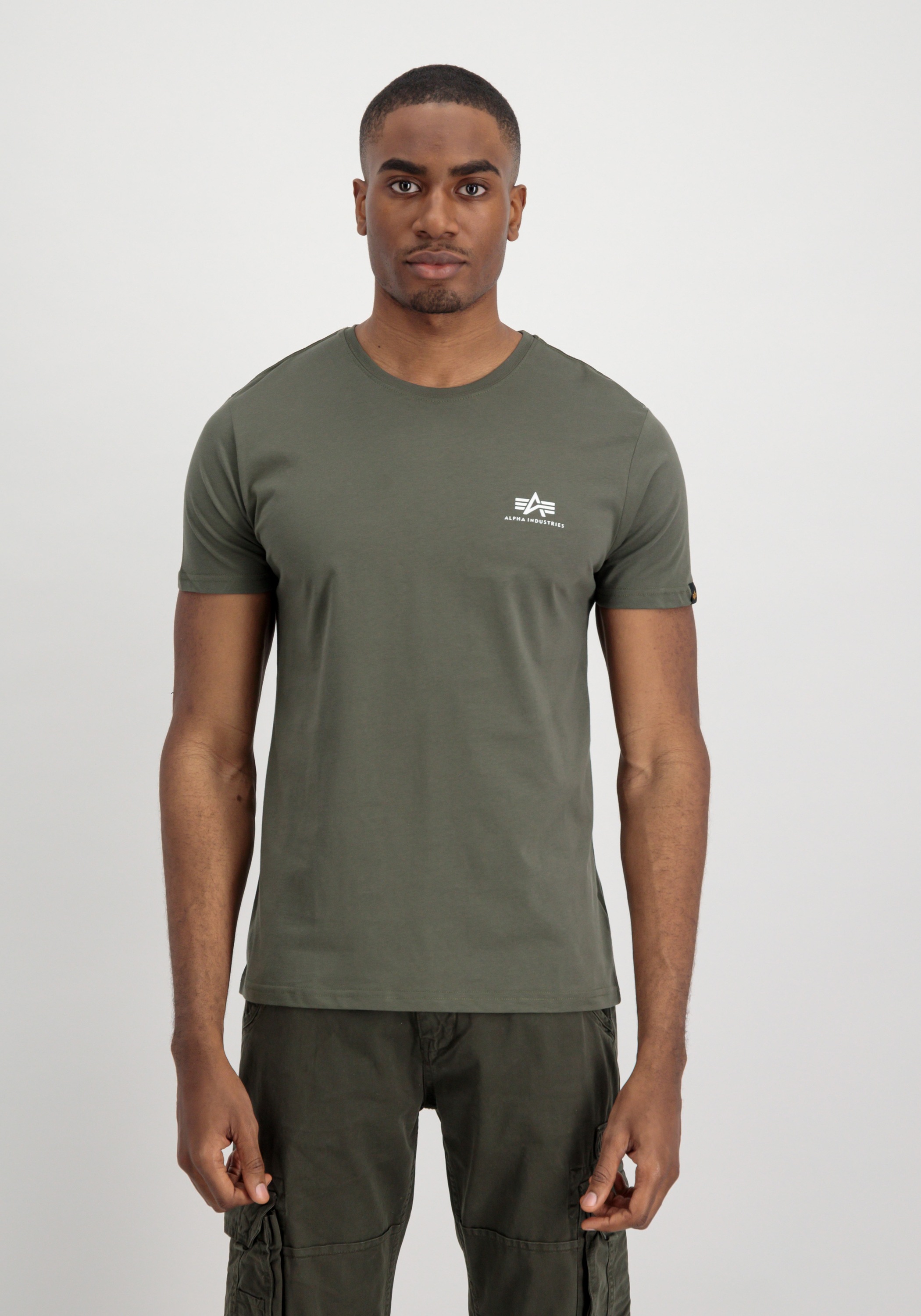 T-Shirt ALPHA INDUSTRIES "Basic T-Shirt SL", Herren, Gr. M, grün (schwarz olive), Obermaterial: 100% Baumwolle, Shirts T-Shirt
