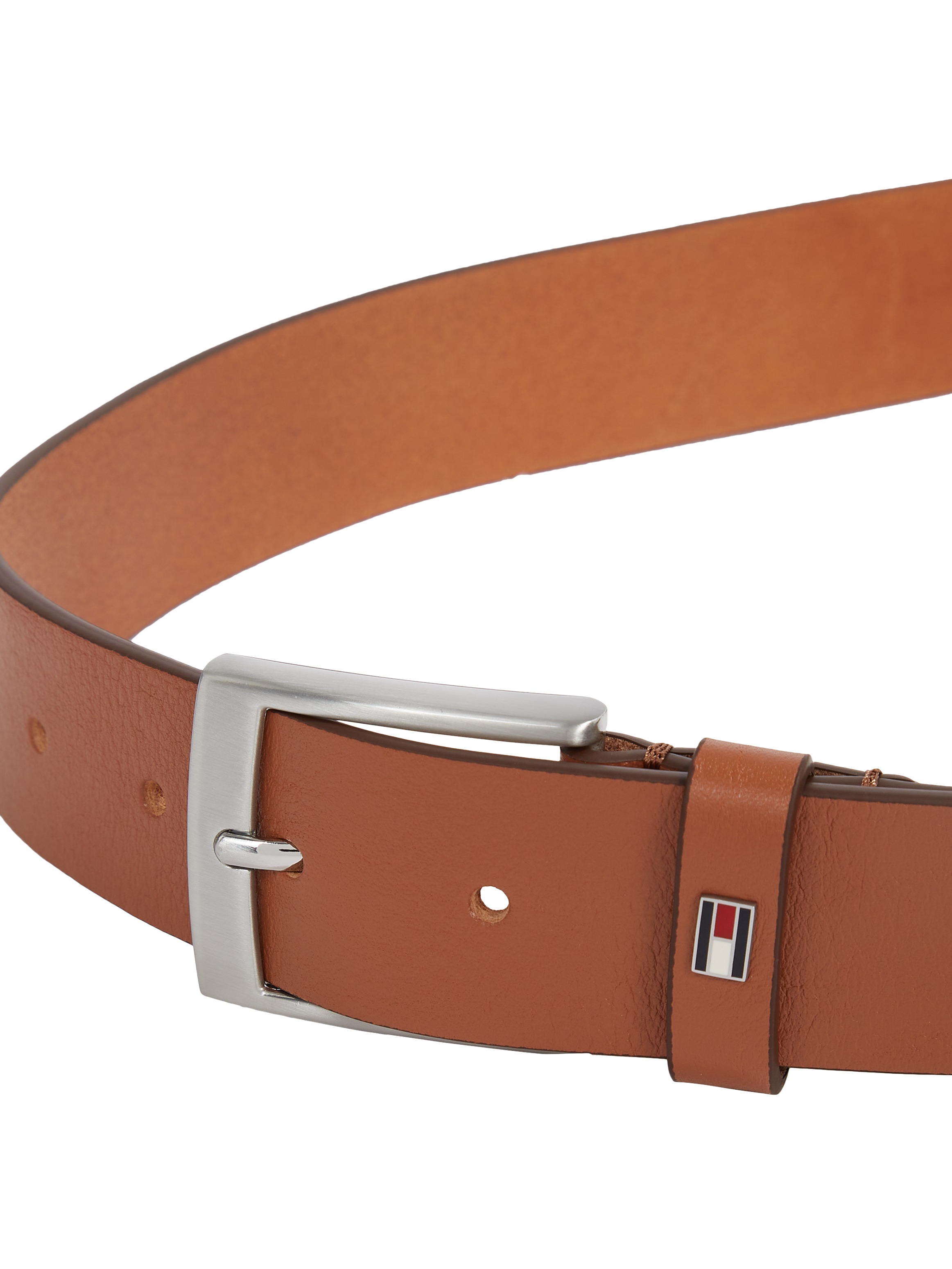 Tommy Hilfiger Ledergürtel »ADAN 3.5 EXT«, Metalllogopatch, Einfachdornschnalle