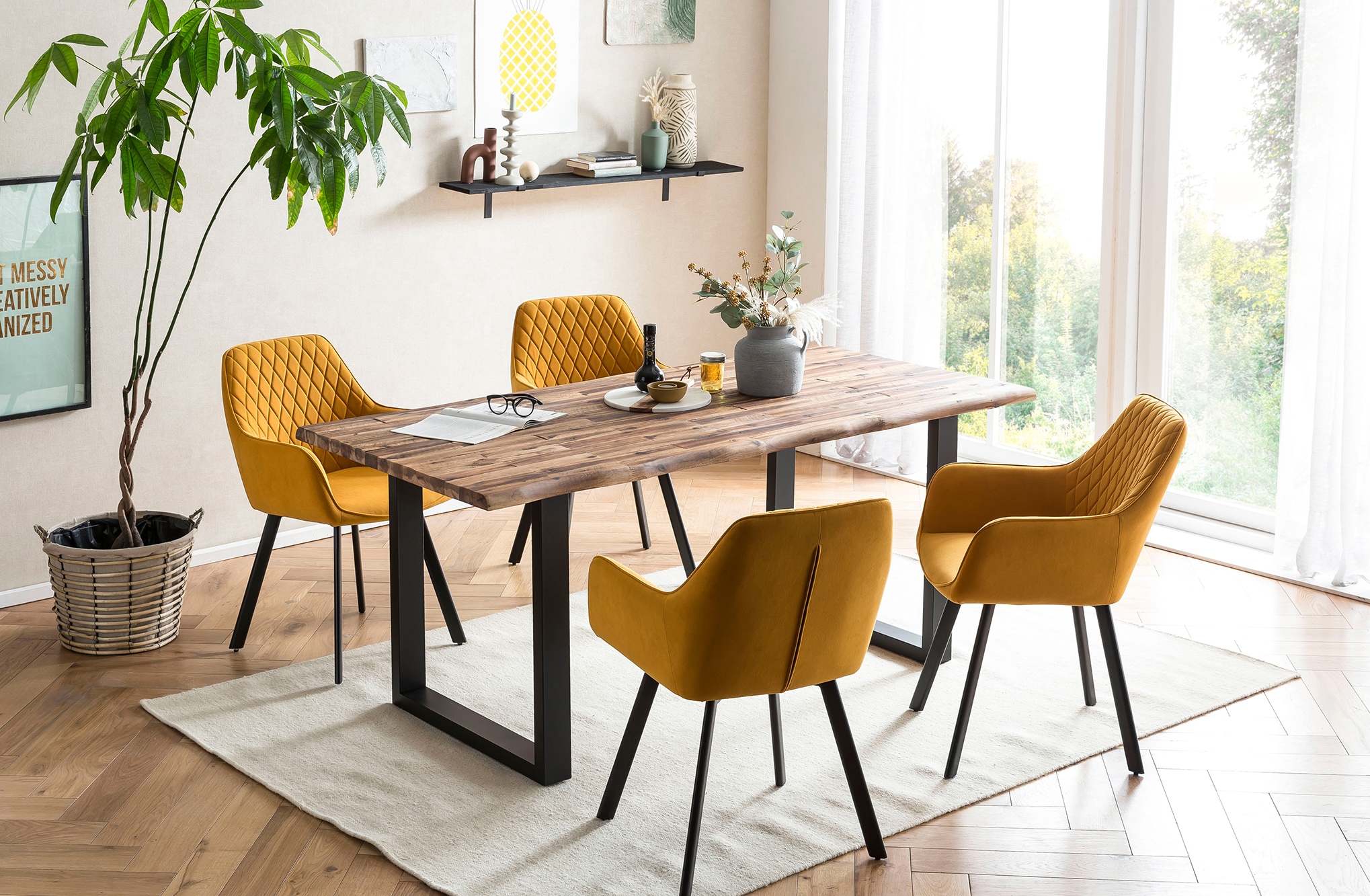 SalesFever Essgruppe, (Set, 5 tlg.), Tischplatte mit rauer Balken-Oberfläche, Rücken mit Rautensteppung