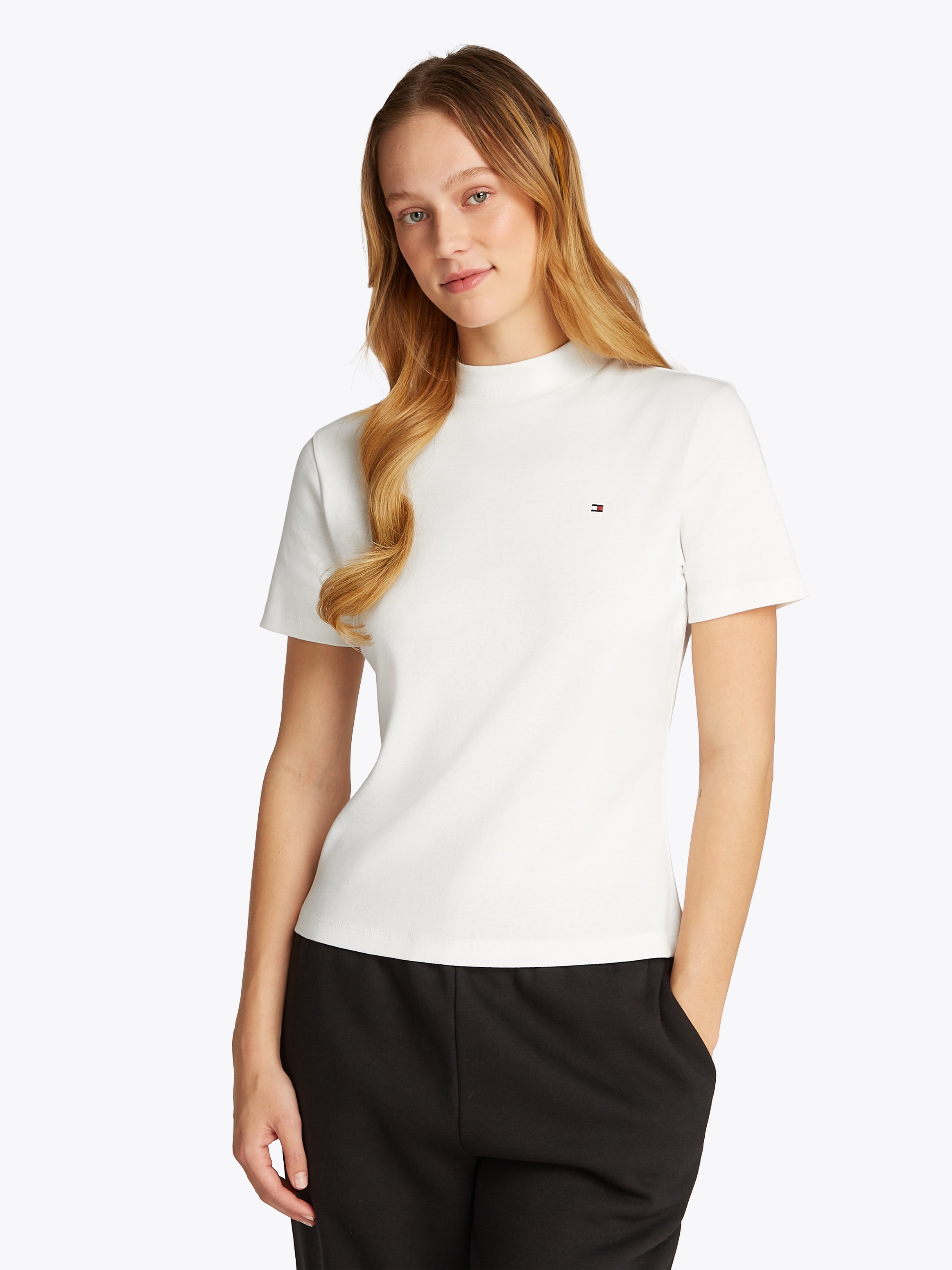 Tommy Hilfiger Stehkragenshirt »NEW CODY SLIM CROP MOCK-NK«, mit Logostickerei