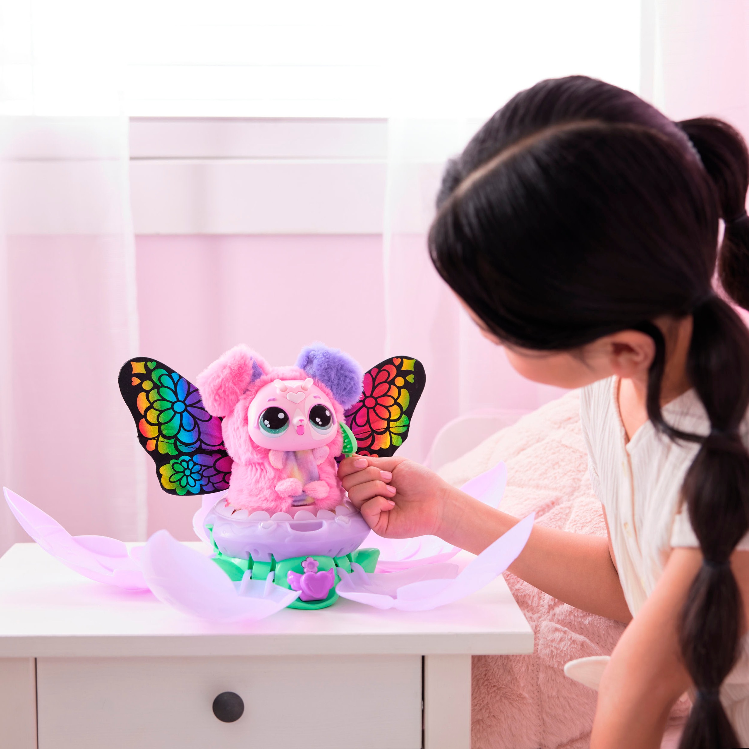 Spin Master Spielfigur »Bloomables von Hatchimals - Puppyfly«, mit Sound