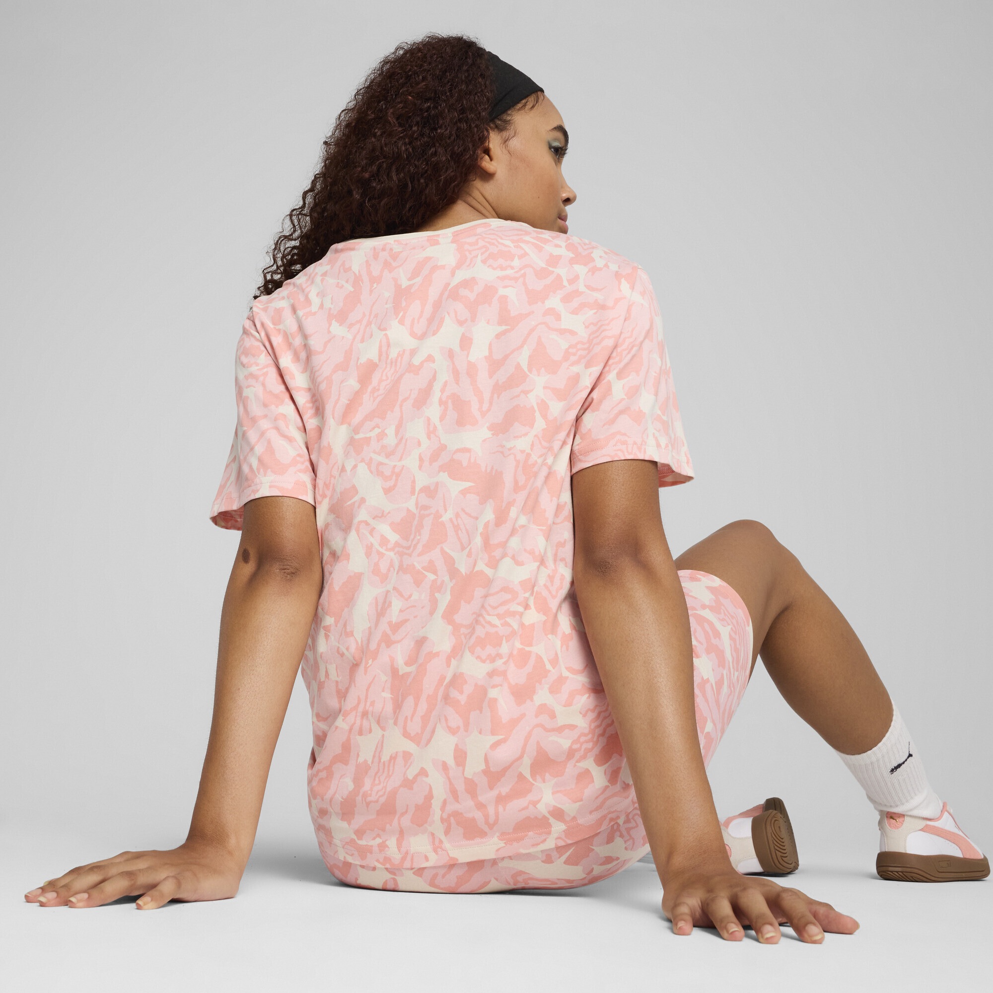 PUMA T-Shirt »ESS NATURE 2.0 Relaxed AOP T-Shirt Damen«