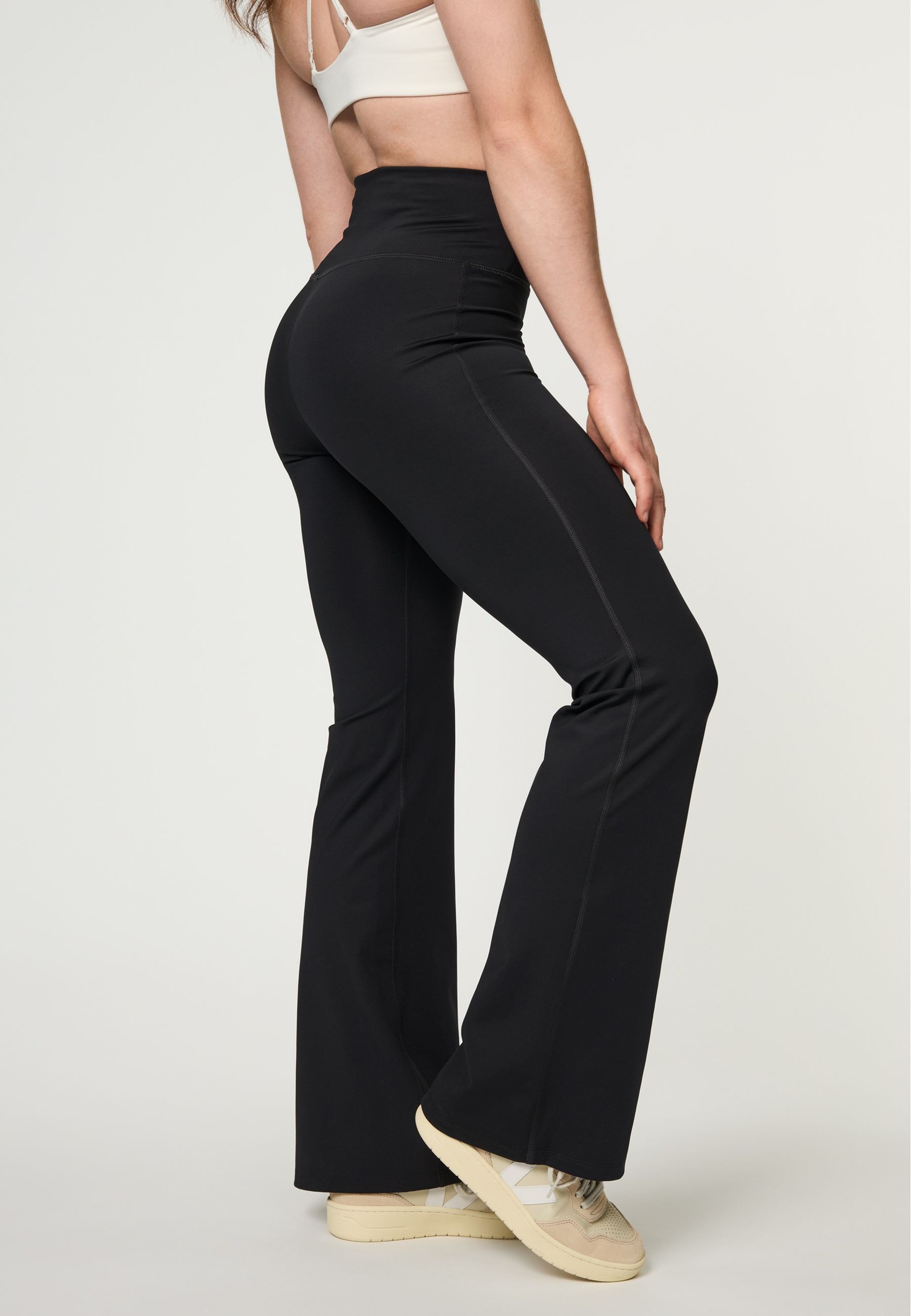 GIRLFRIEND COLLECTIVE Leggings »Girlfriend Collective Compressive Flare Legging«
