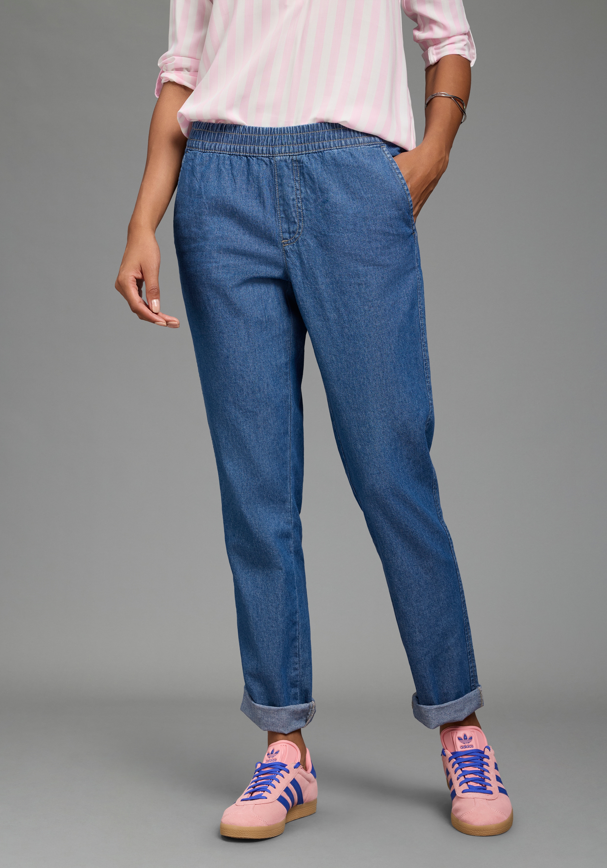 Arizona Relax-fit-Jeans "mit Schlupfbund" mit geradem Beinverlauf, normale Leibhöhe, aus Baumwolle