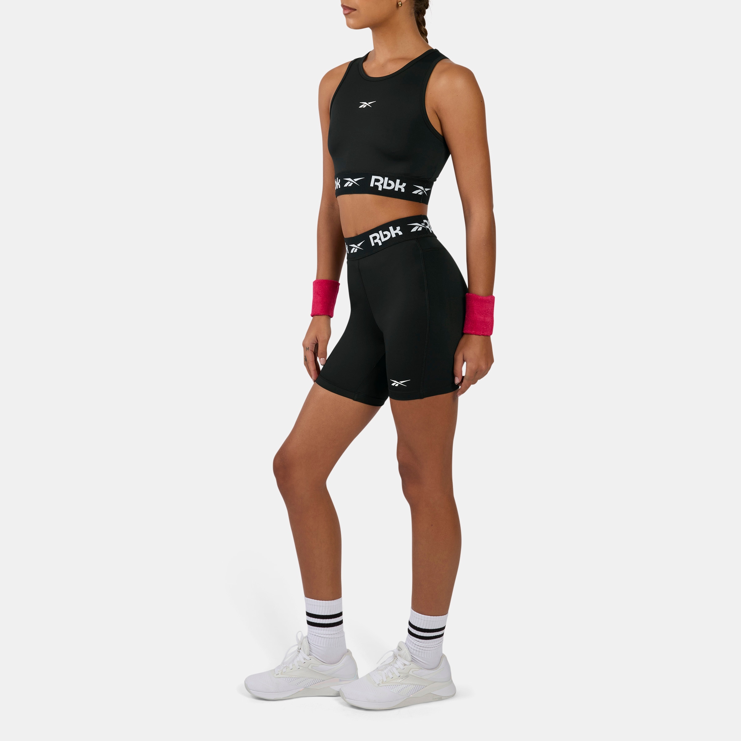 Reebok Trainingsshorts »ID TRAIN RUCHED BIKER SHORTS«  aus Polyester und Elasthan, bequeme Passform, in den Größen XS bis XXL