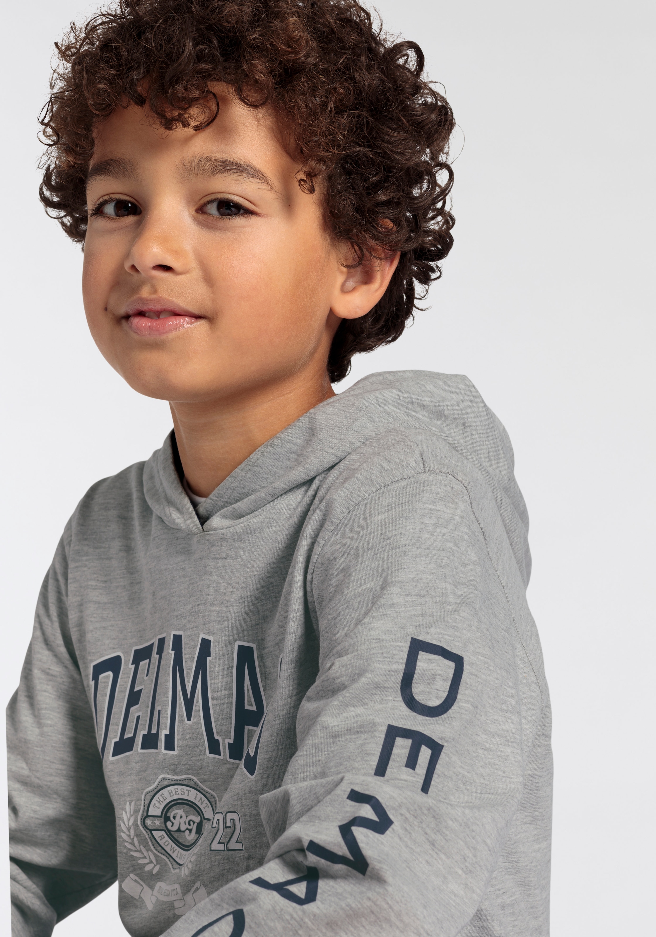 DELMAO Kapuzenshirt »für Ärmeldruck. bestellen NEUE MARKE | Jungen«, mit BAUR online