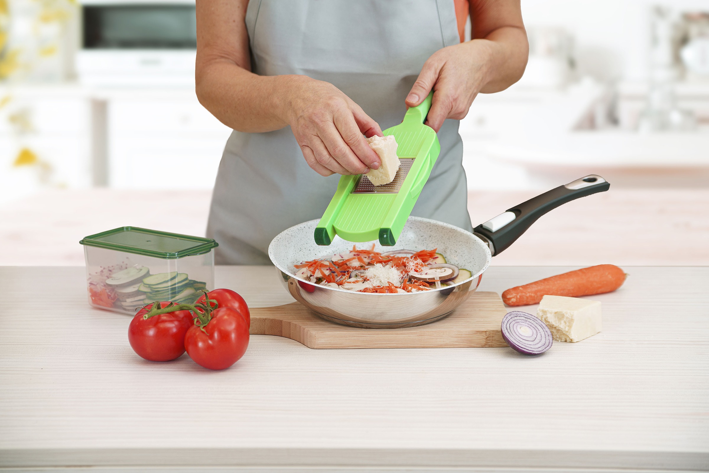 Genius Zerkleinerer »Nicer Dicer Speed light«, mit 3 wechselbaren Einsätzen für vielseitigste Anwendungen