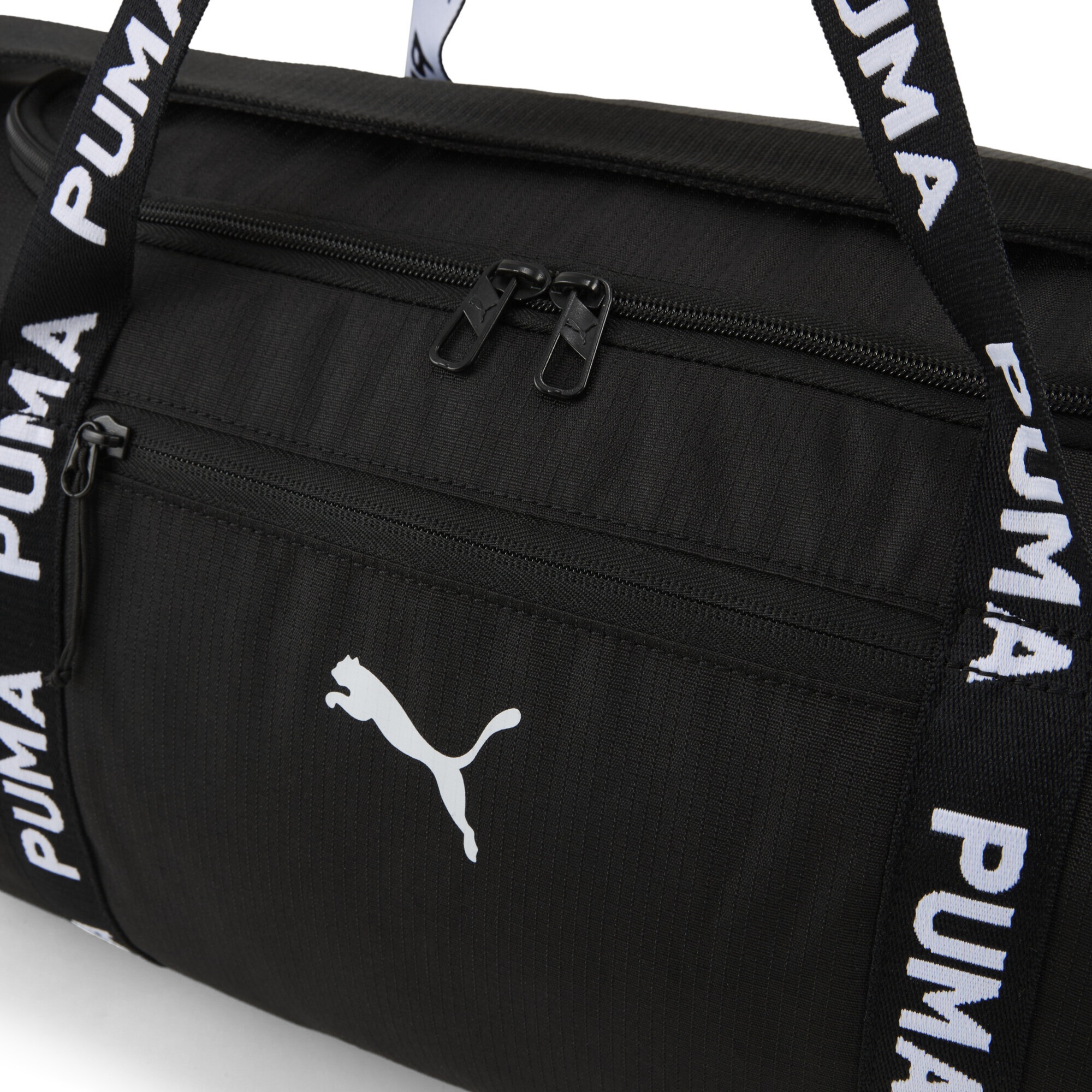 PUMA Schultertasche »Essentials Training 28,5 l Schultertasche Damen«