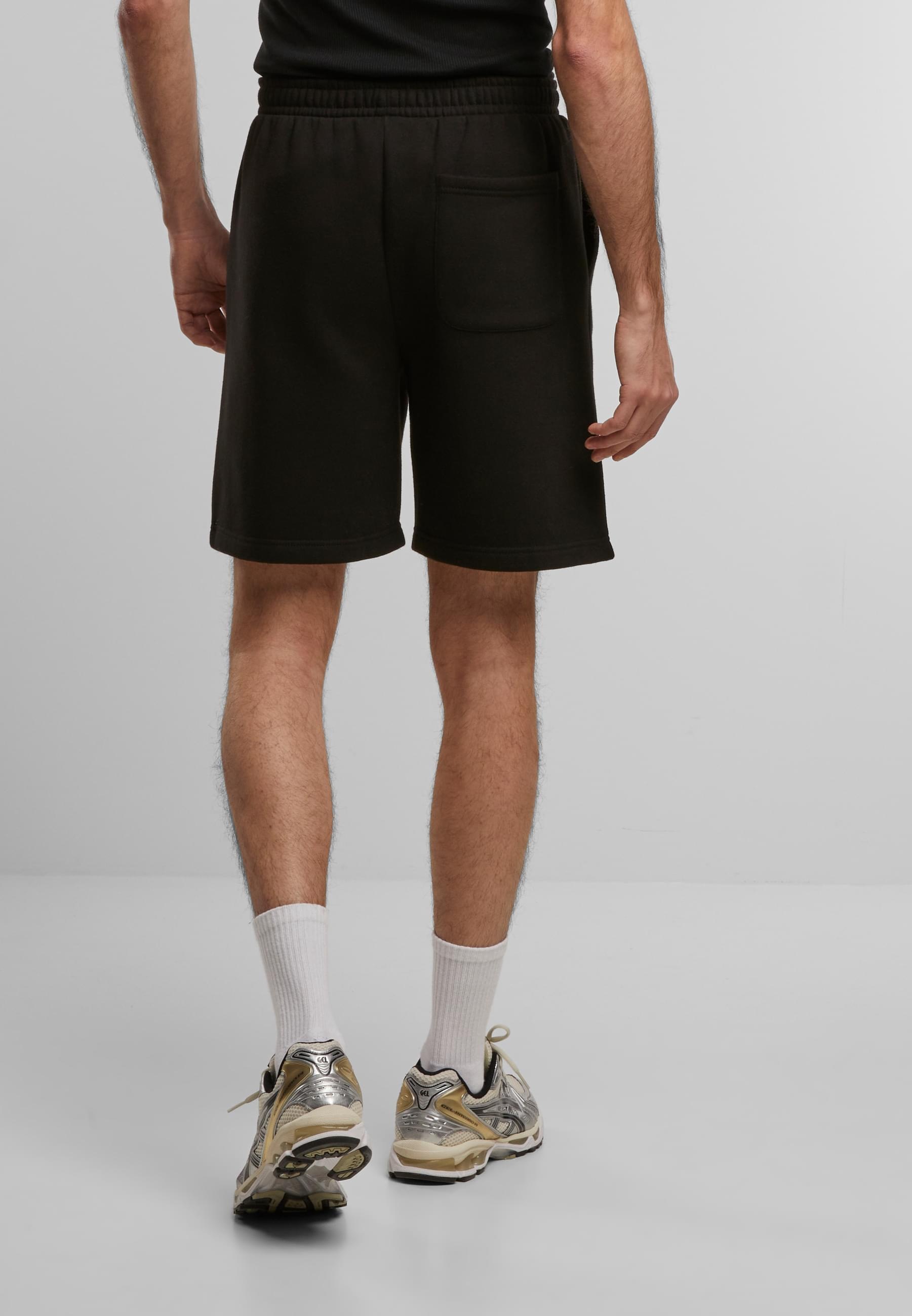 URBAN CLASSICS Sweatshorts »Urban Classics Basic Essential Sweatshorts«, (1 tlg.)
